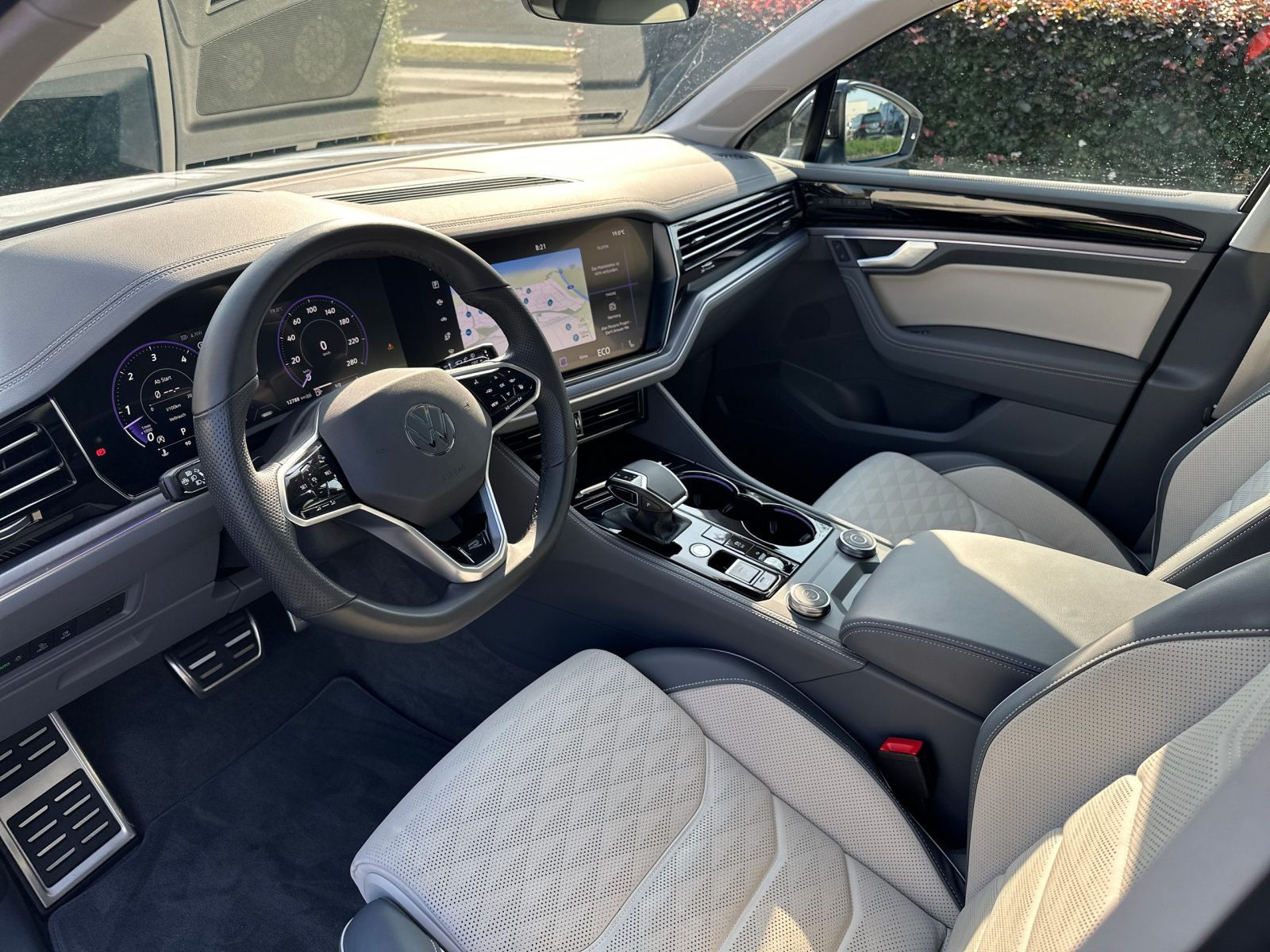 Volkswagen - Touareg_10