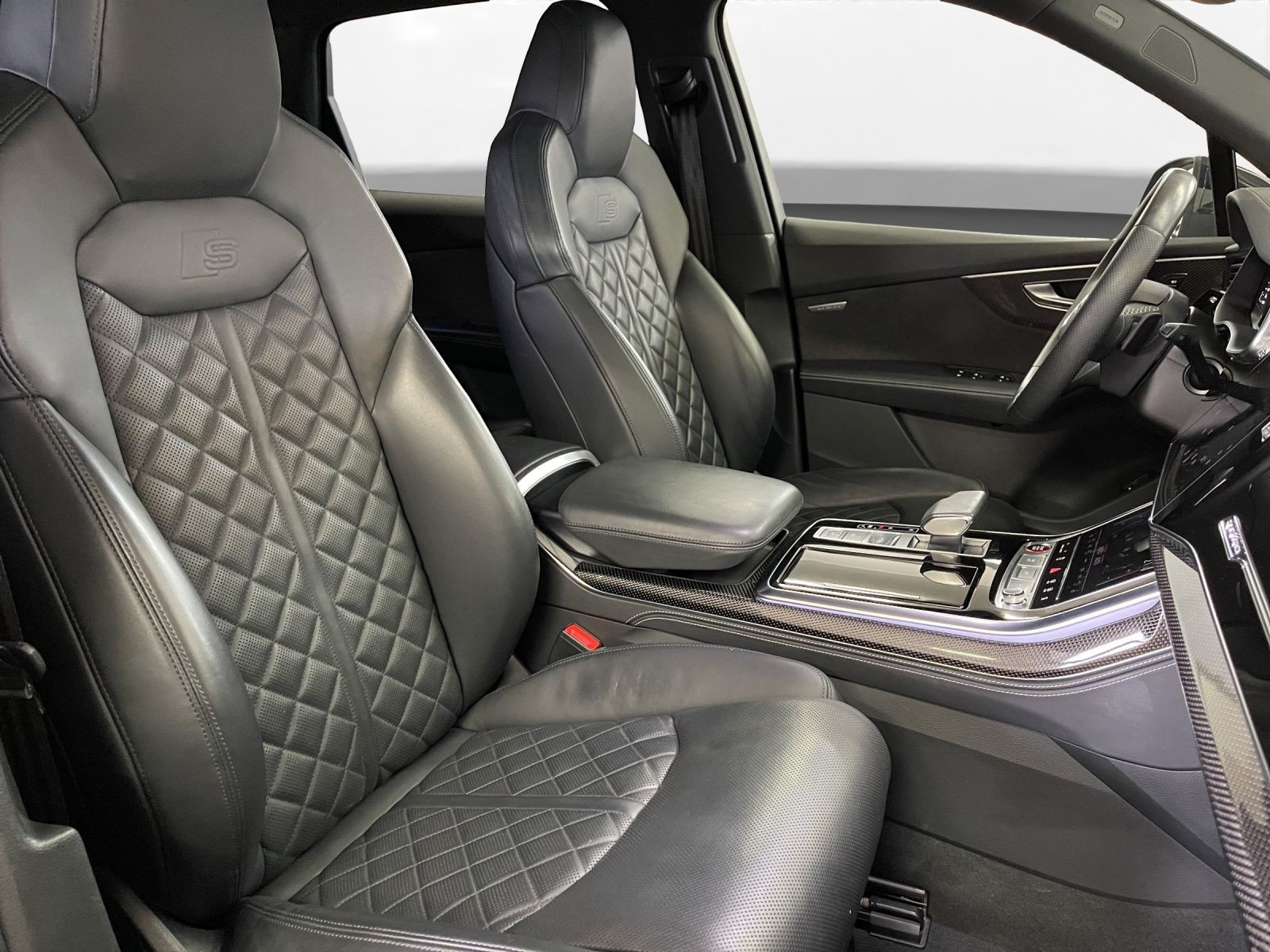 Audi - SQ7_18