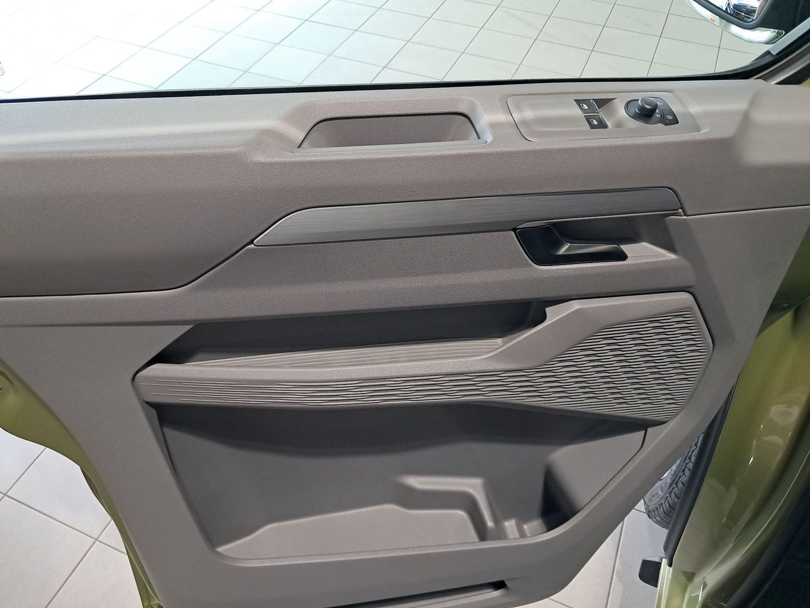 Volkswagen - T7 Caravelle_15