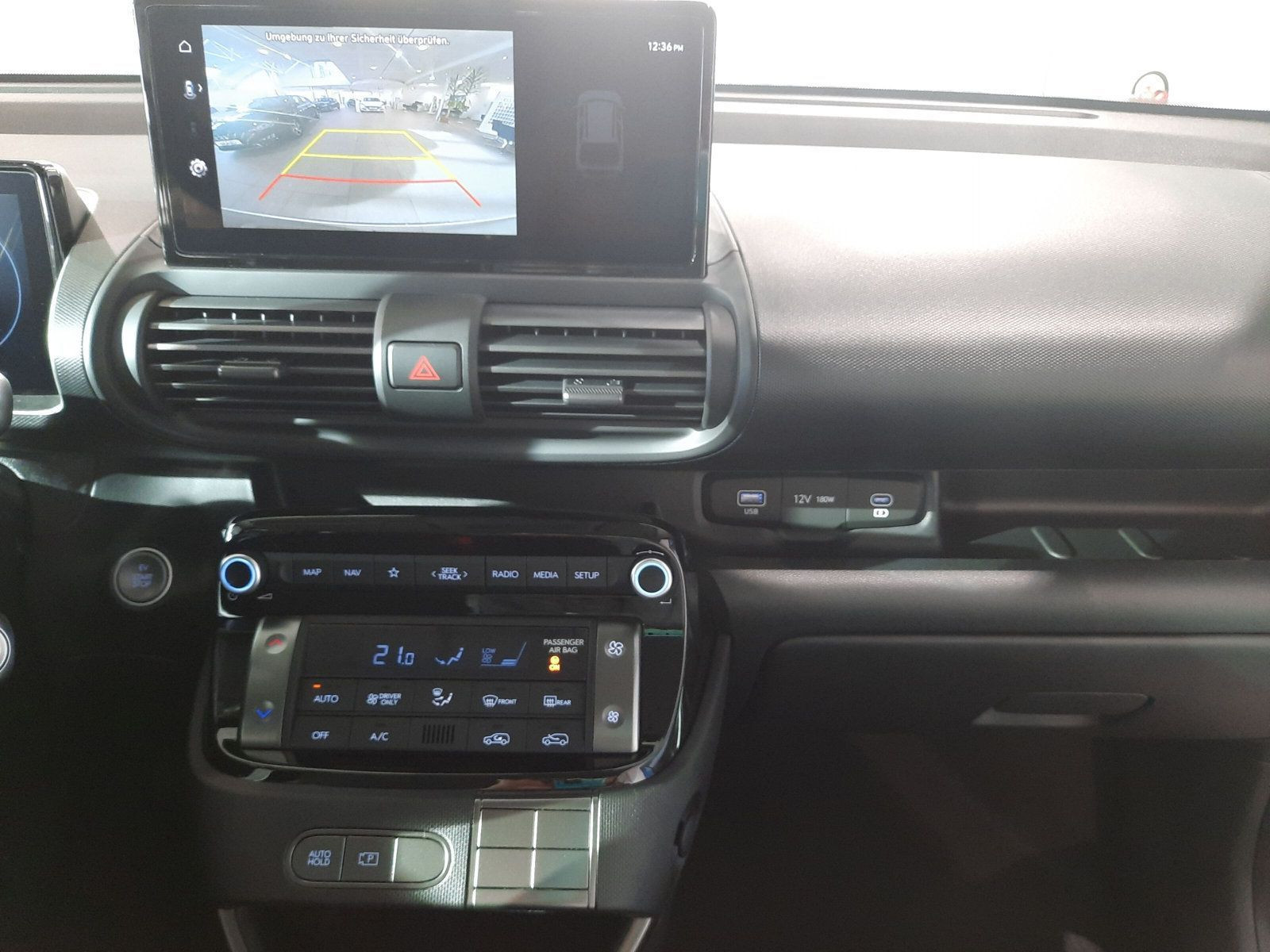 Hyundai - INSTER_11