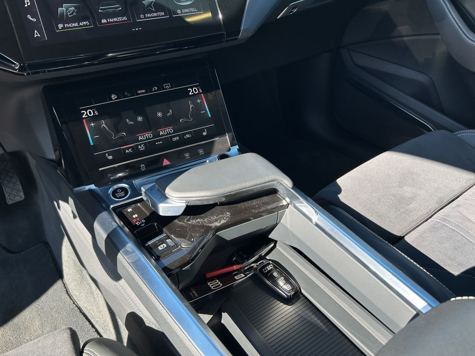 Audi - Q8 e-tron_8