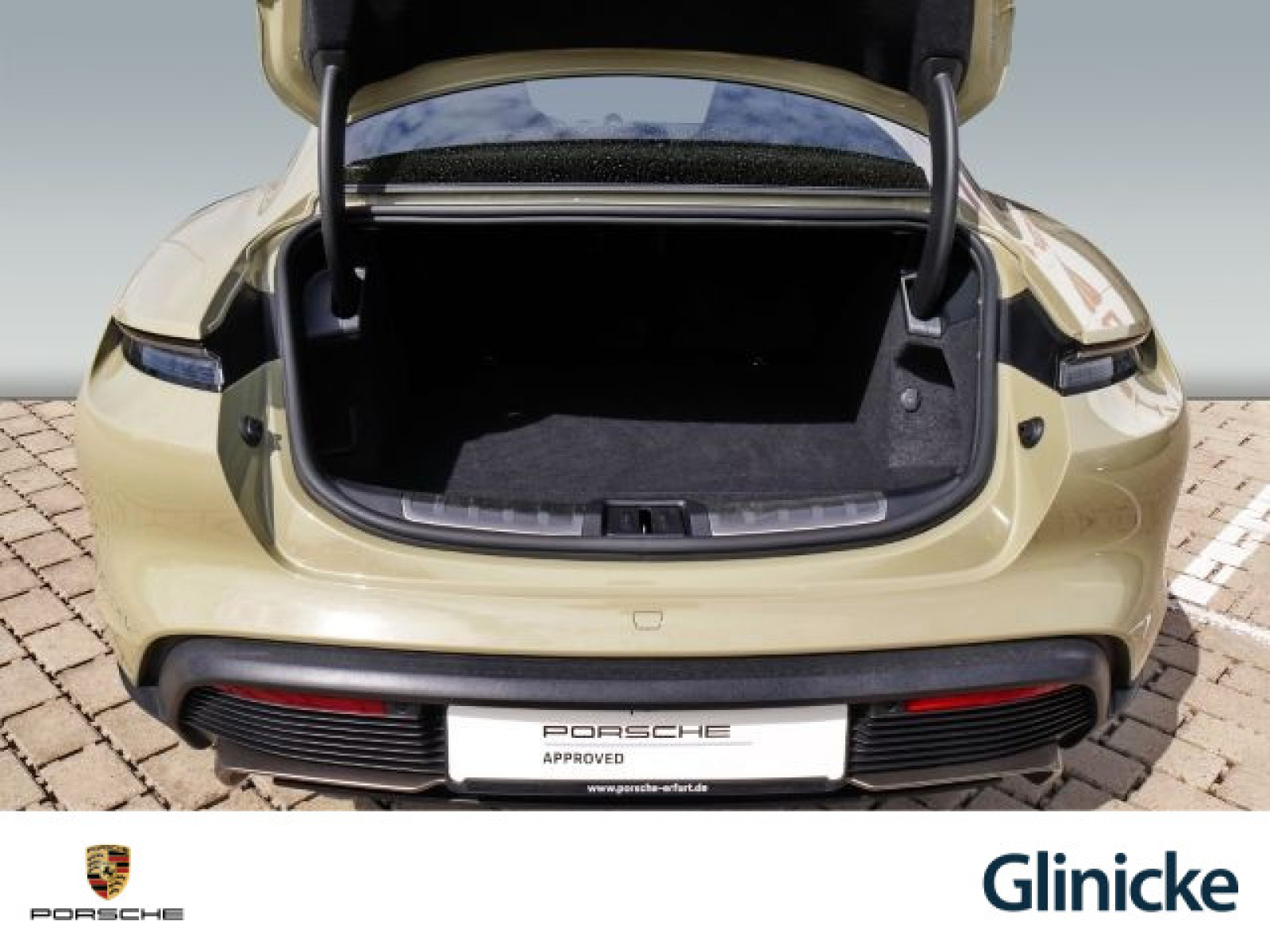 Porsche - Taycan_18