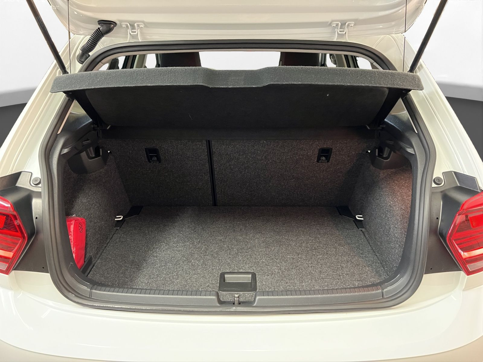 Volkswagen - Polo_24