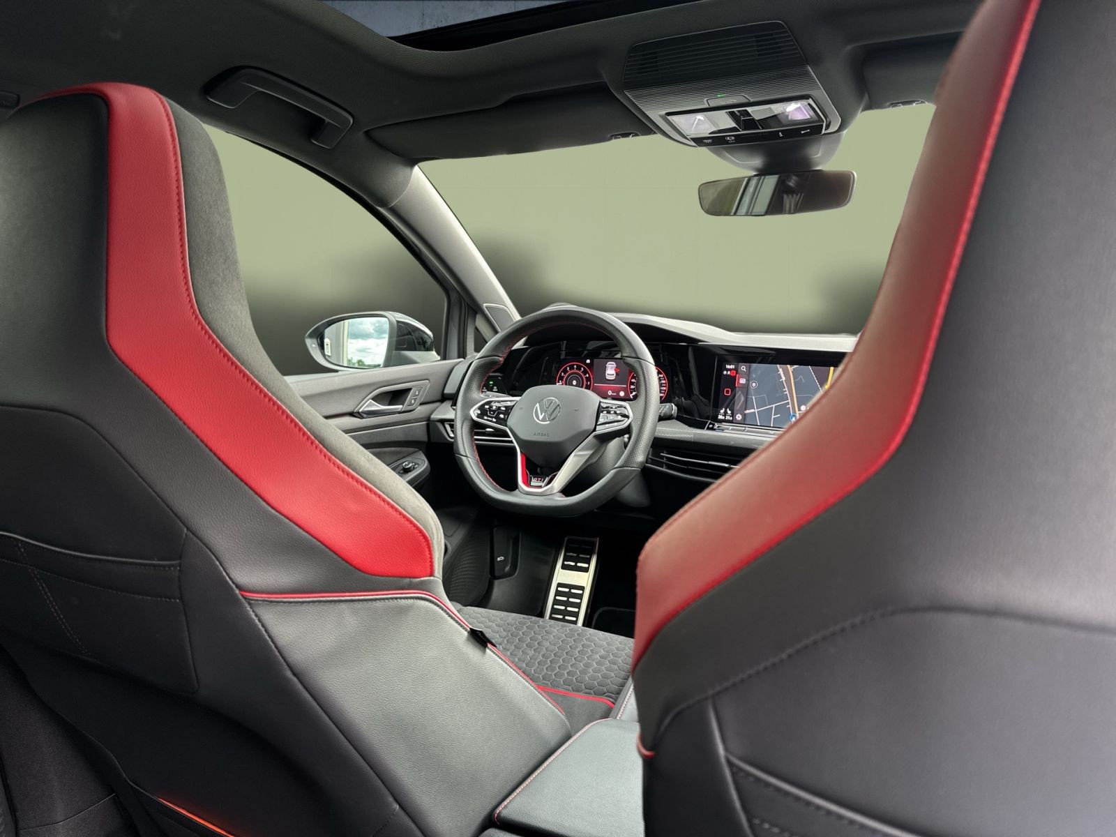 Volkswagen - Golf GTI_21