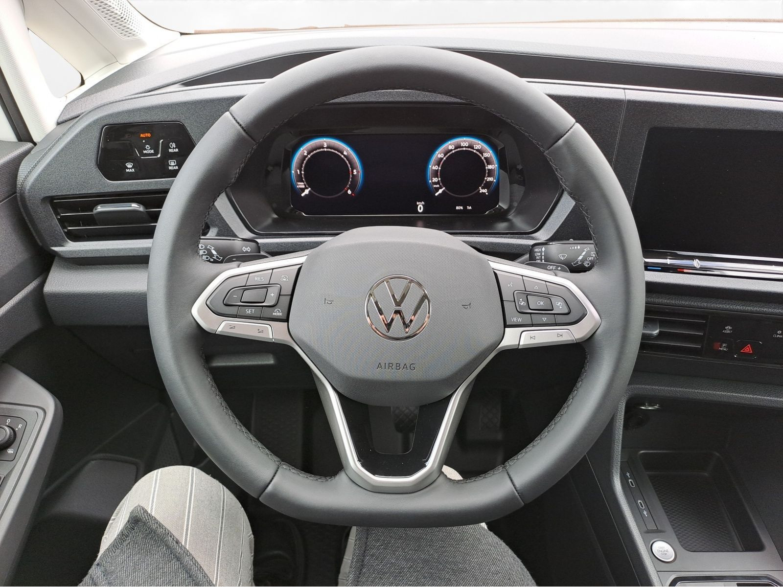 Volkswagen - Caddy_10