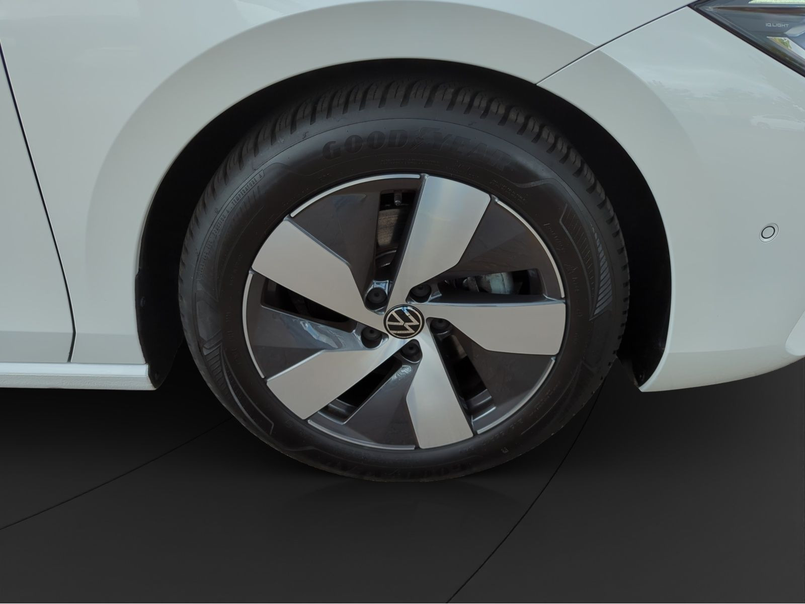 Volkswagen - Passat_13