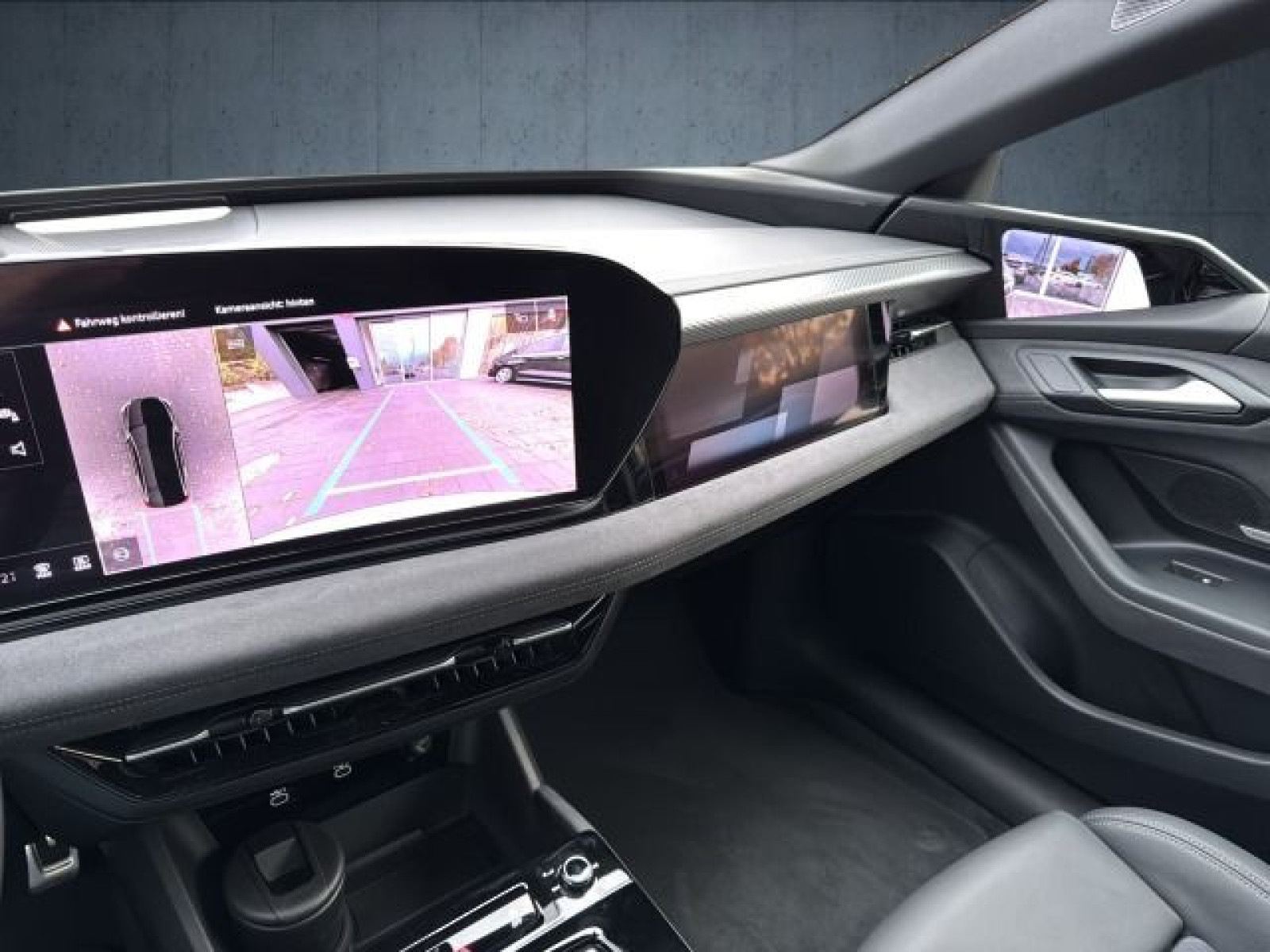 Audi - A6 Avant e-tron_28