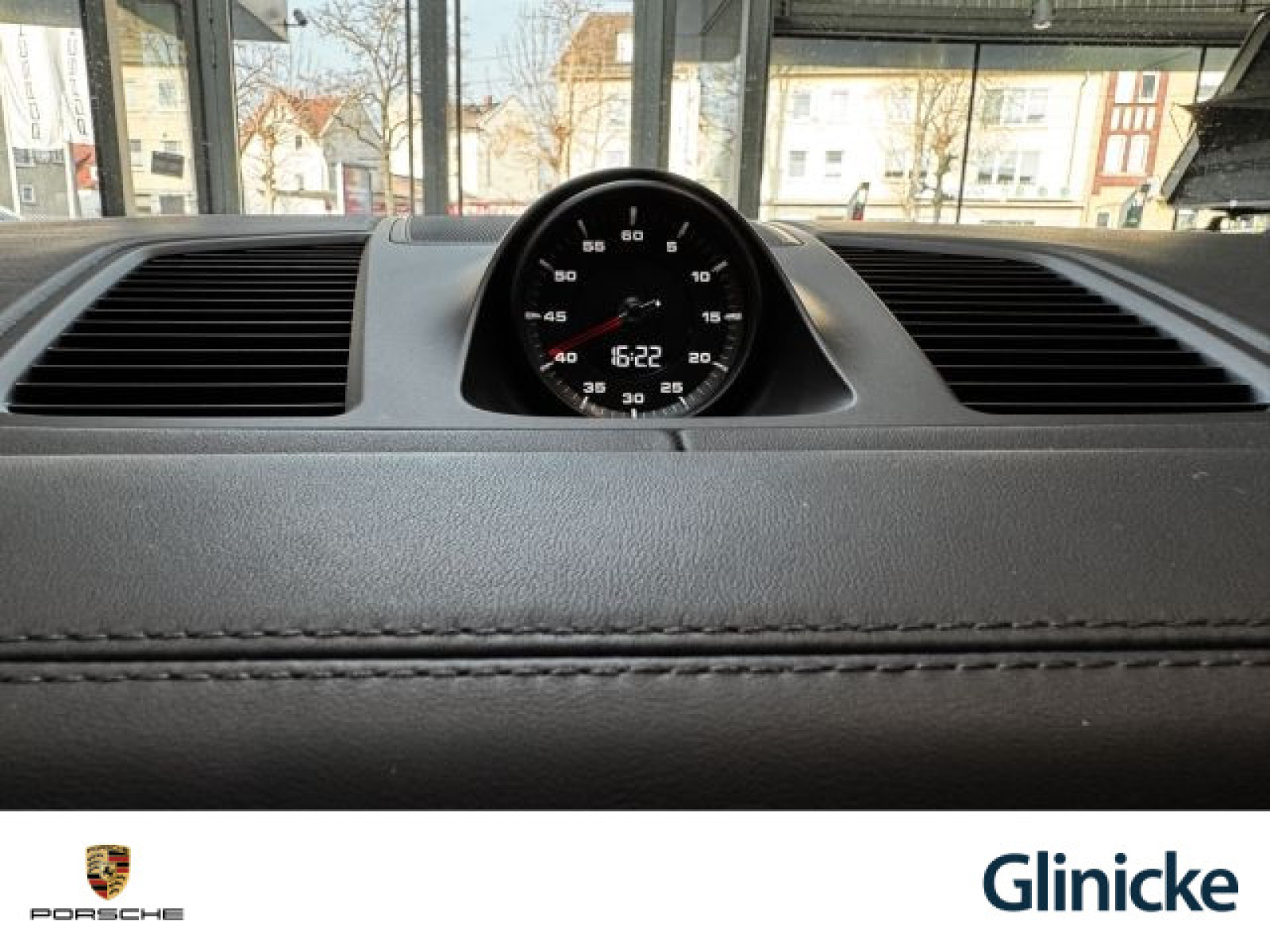 Porsche - Cayenne_32