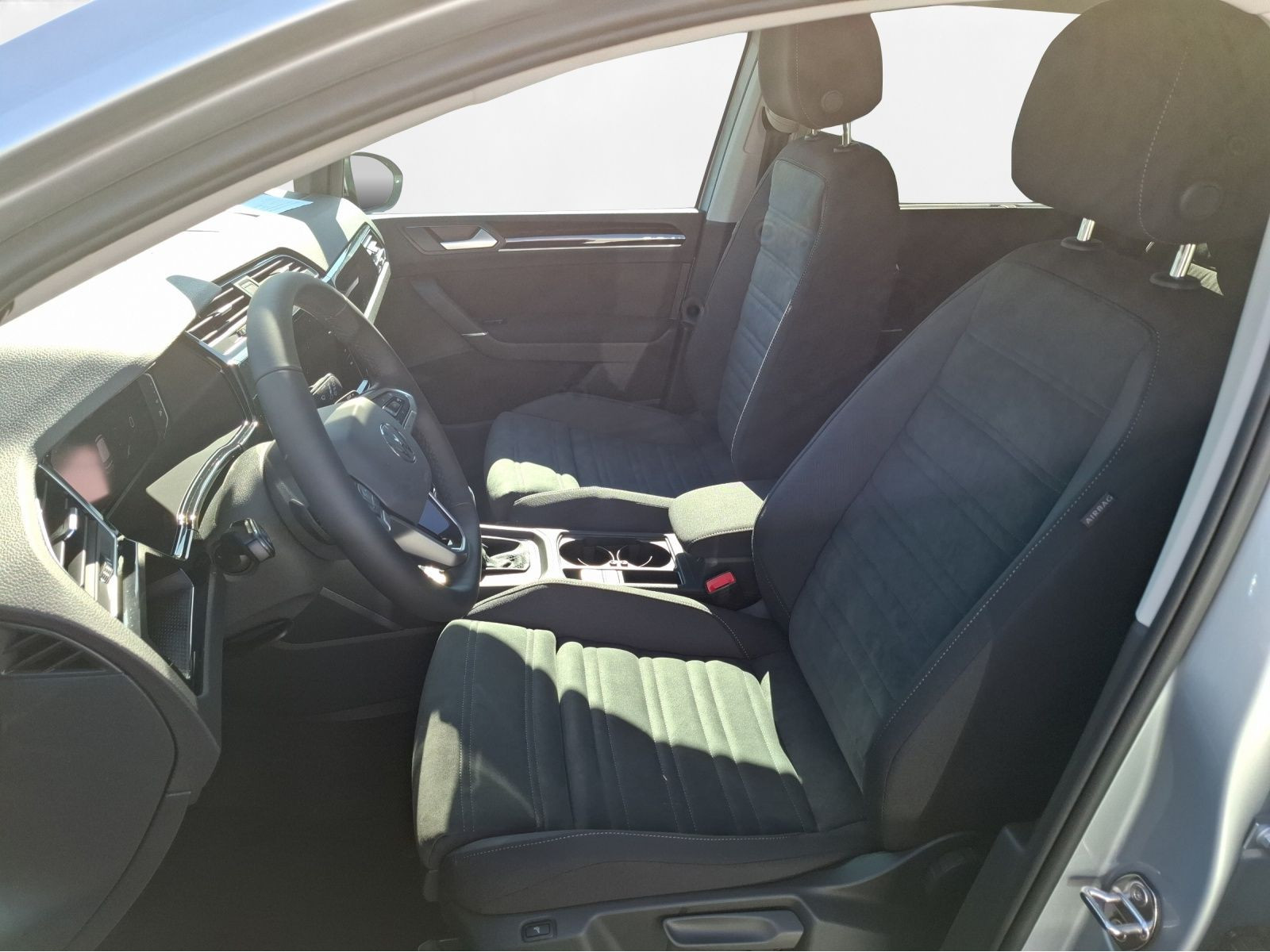 Volkswagen - Touran_4