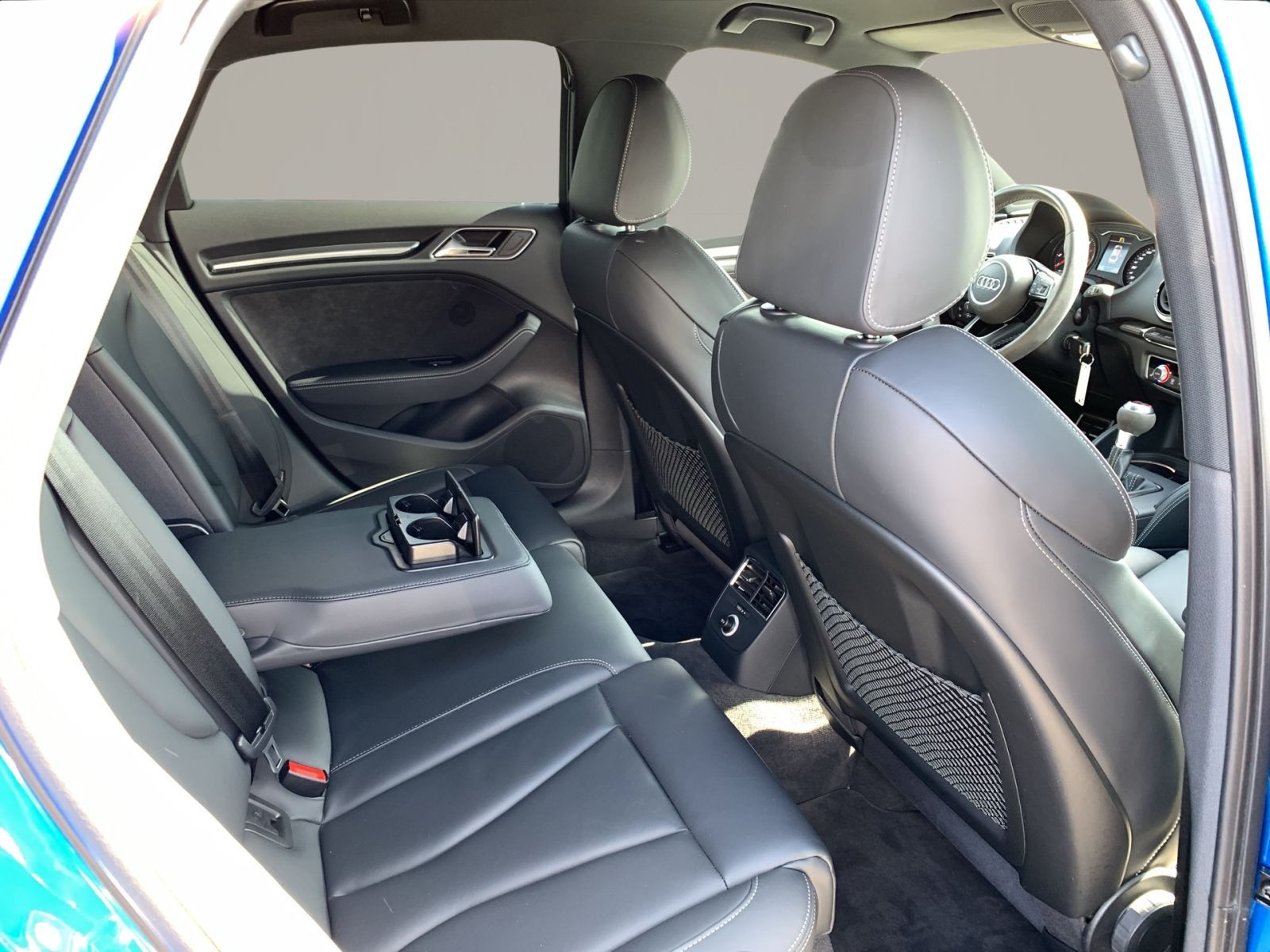 Audi - RS 3 Limousine_18