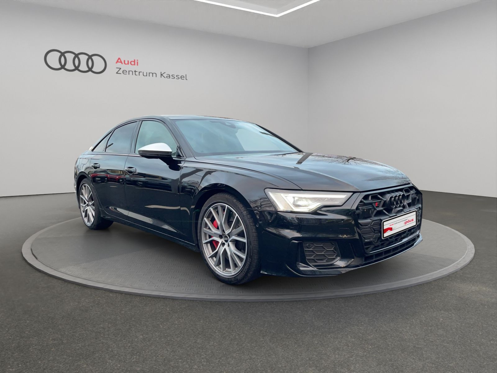 Audi - S6_9