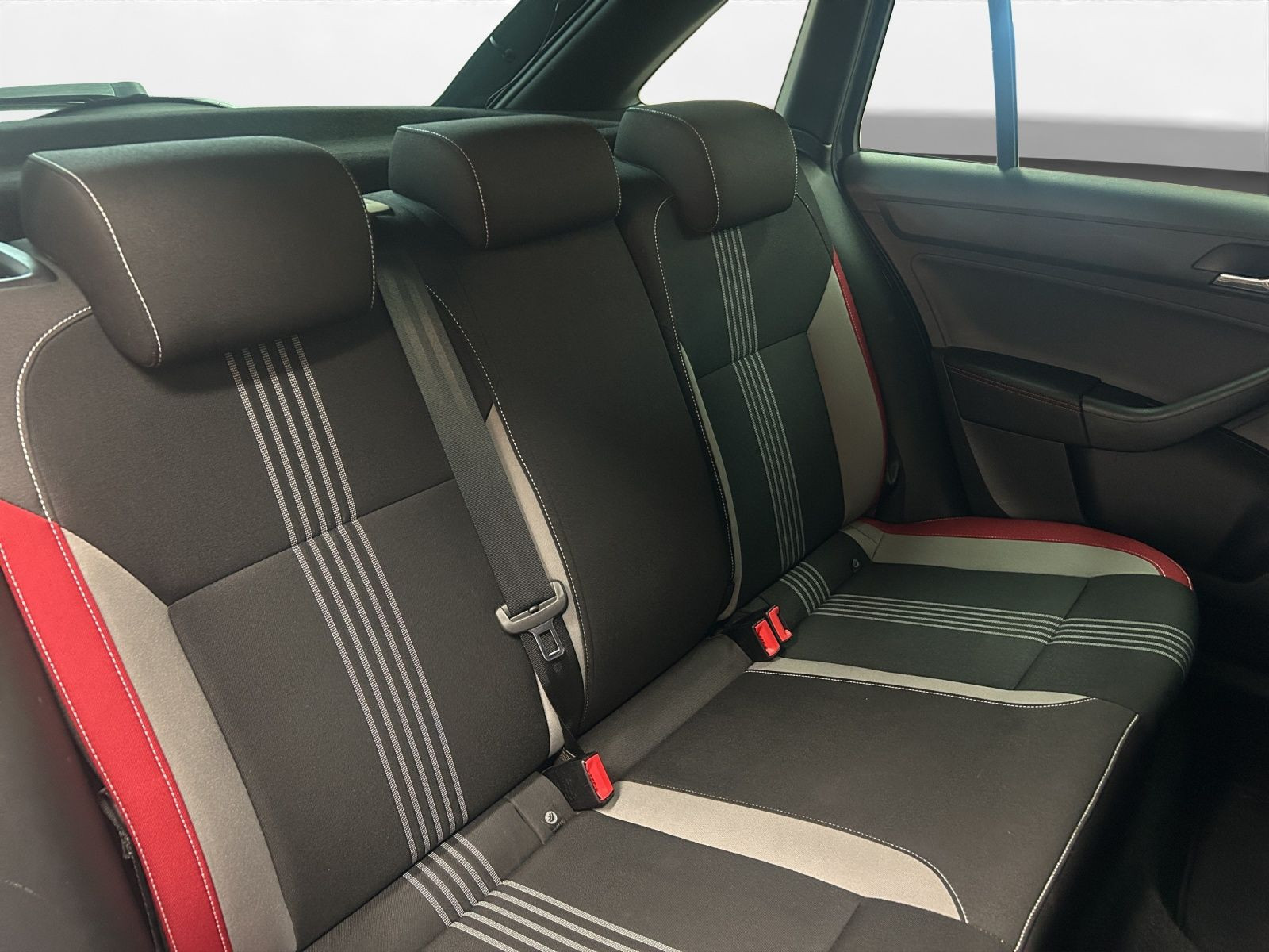 Škoda - Rapid Spaceback_19