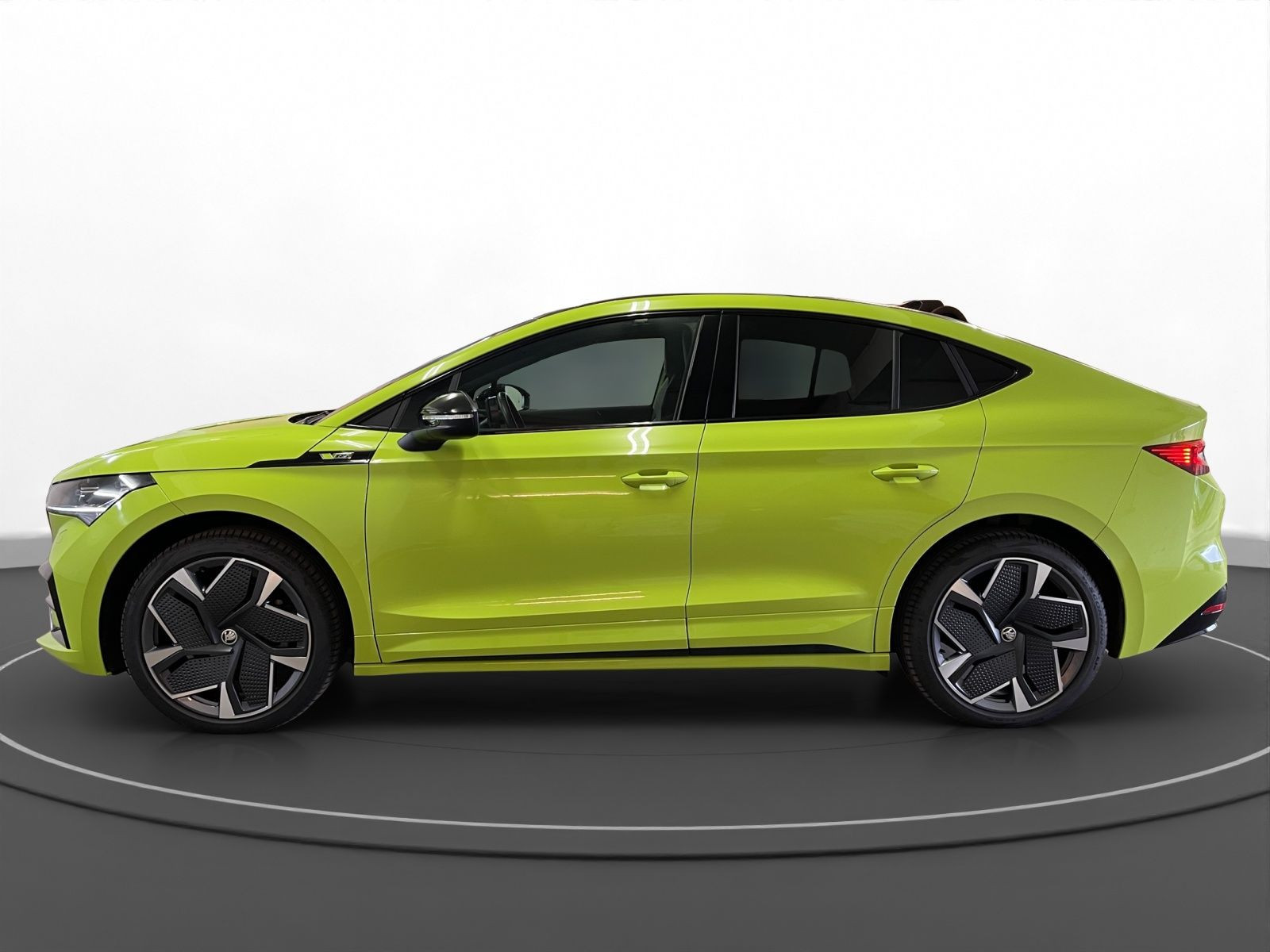 Škoda - Enyaq_8
