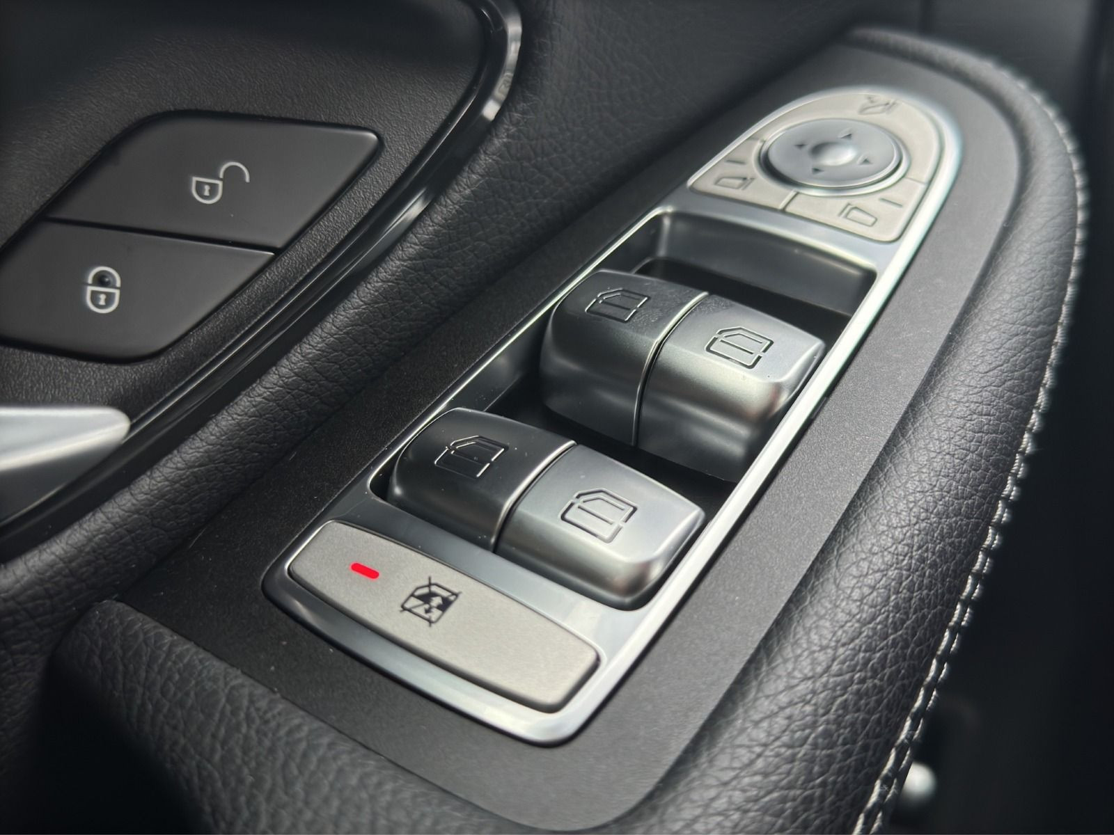 Mercedes-Benz - C 300_9