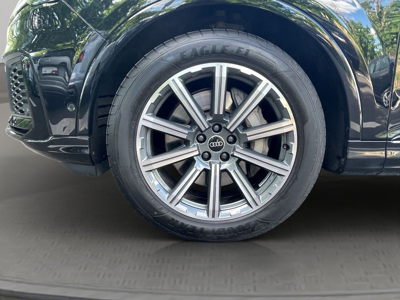 Audi - Q7_21