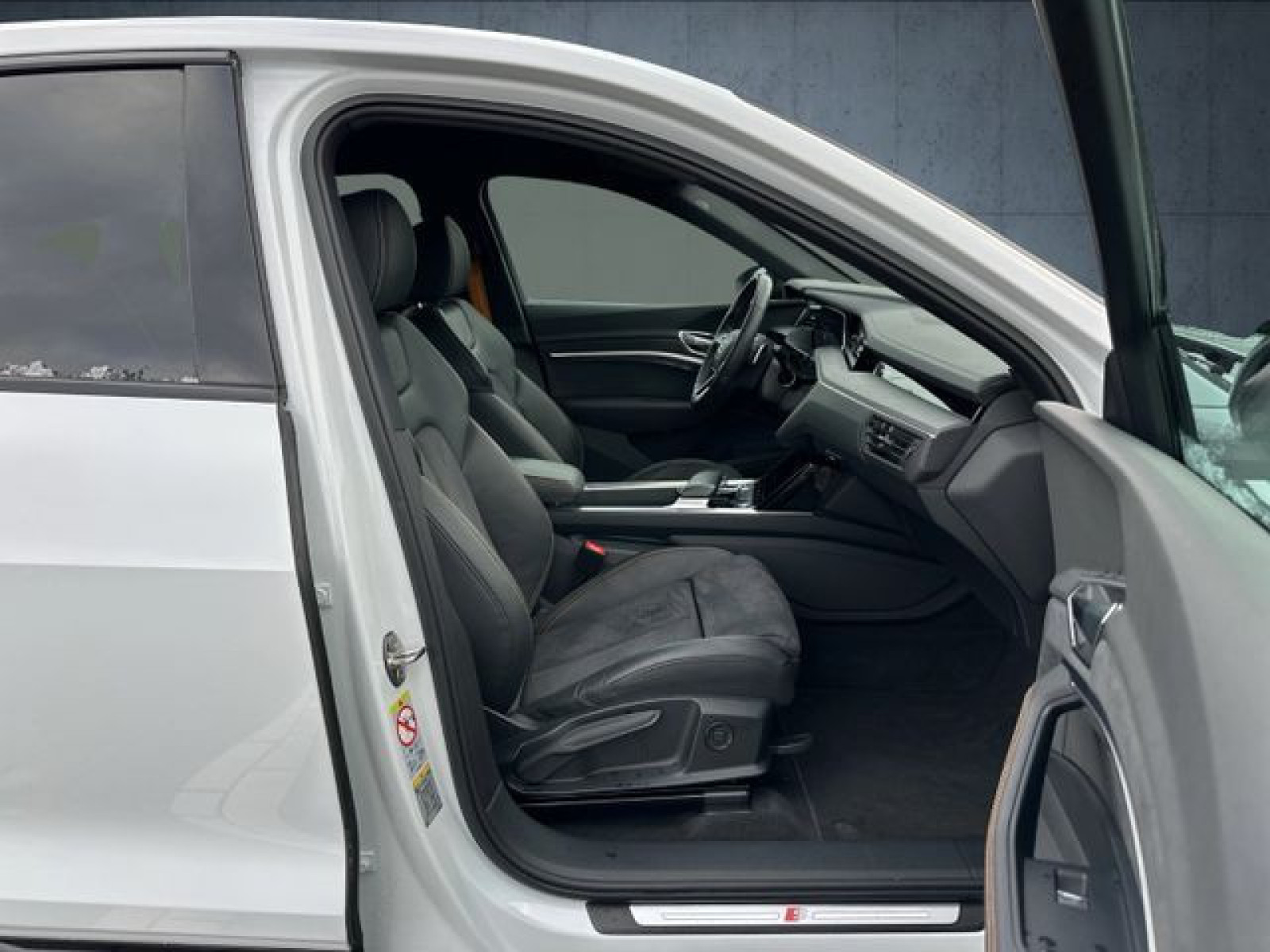 Audi - e-tron Sportback_18