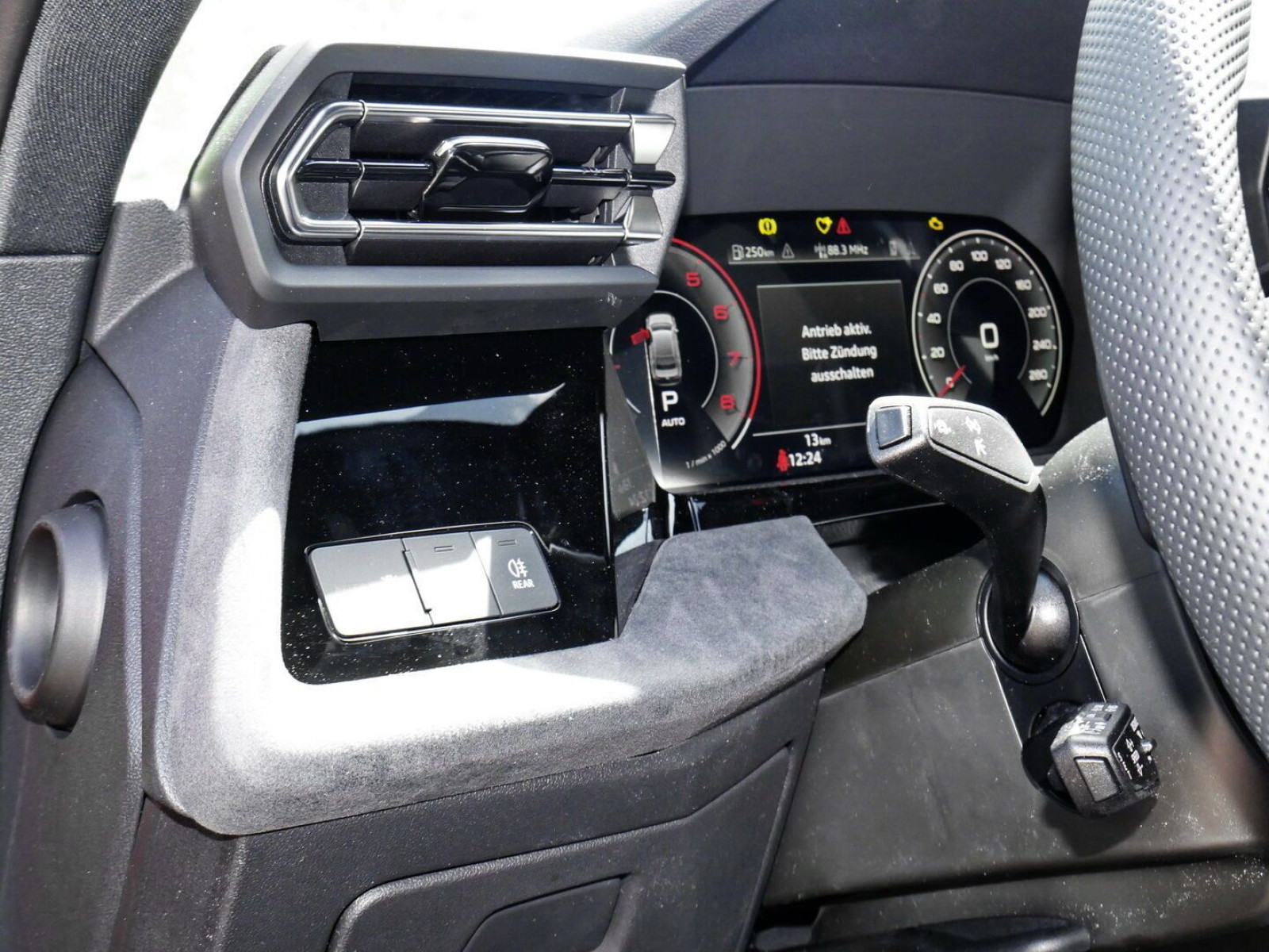 Audi - A3 Limousine_13