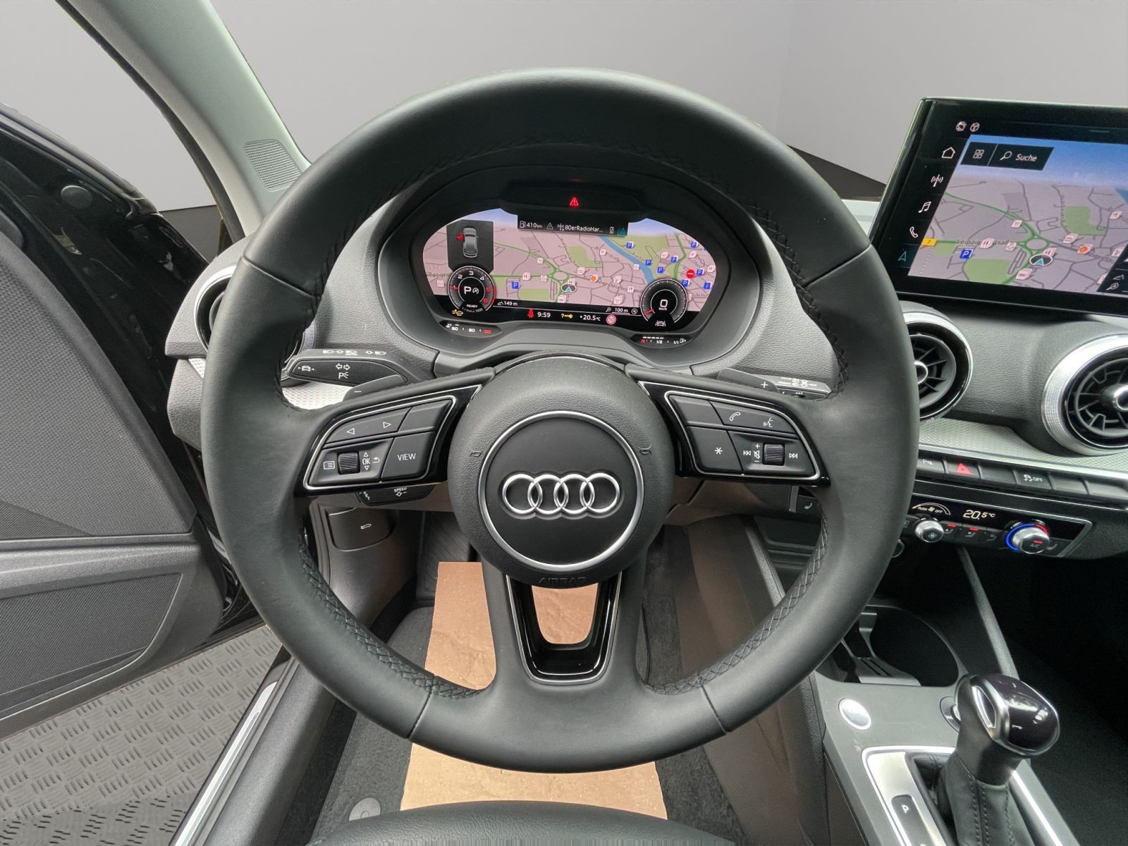 Audi - Q2_12