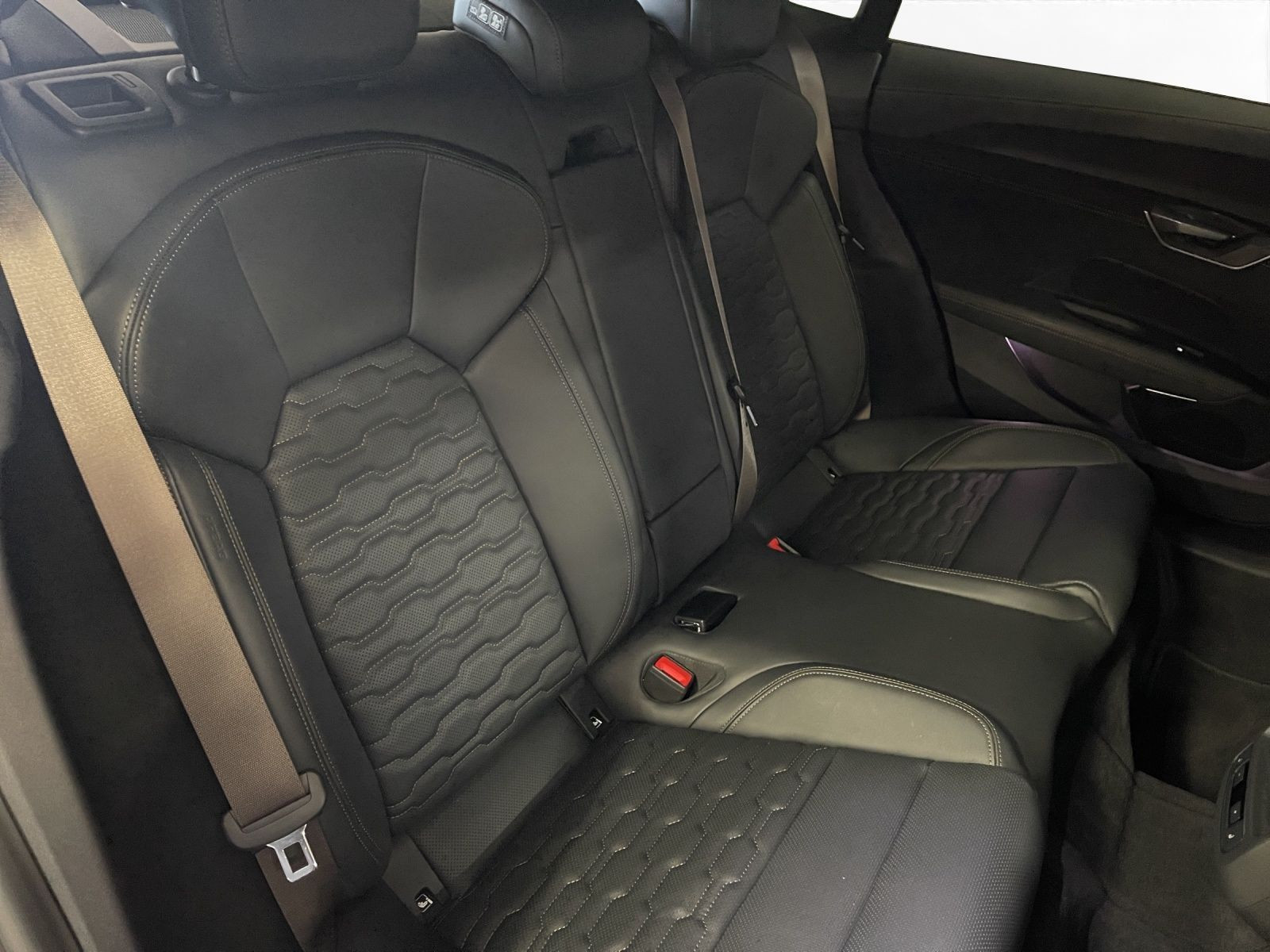 Audi - RS e-tron GT_19