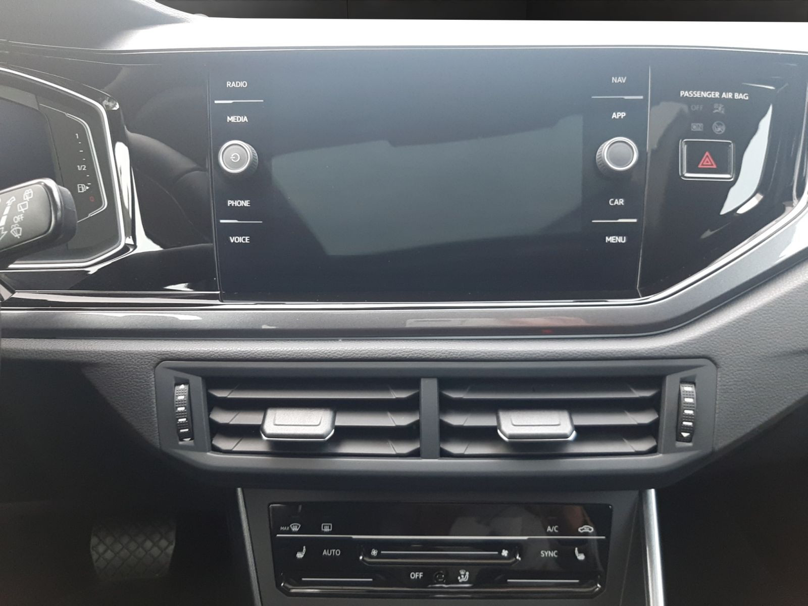 Volkswagen - Polo_16