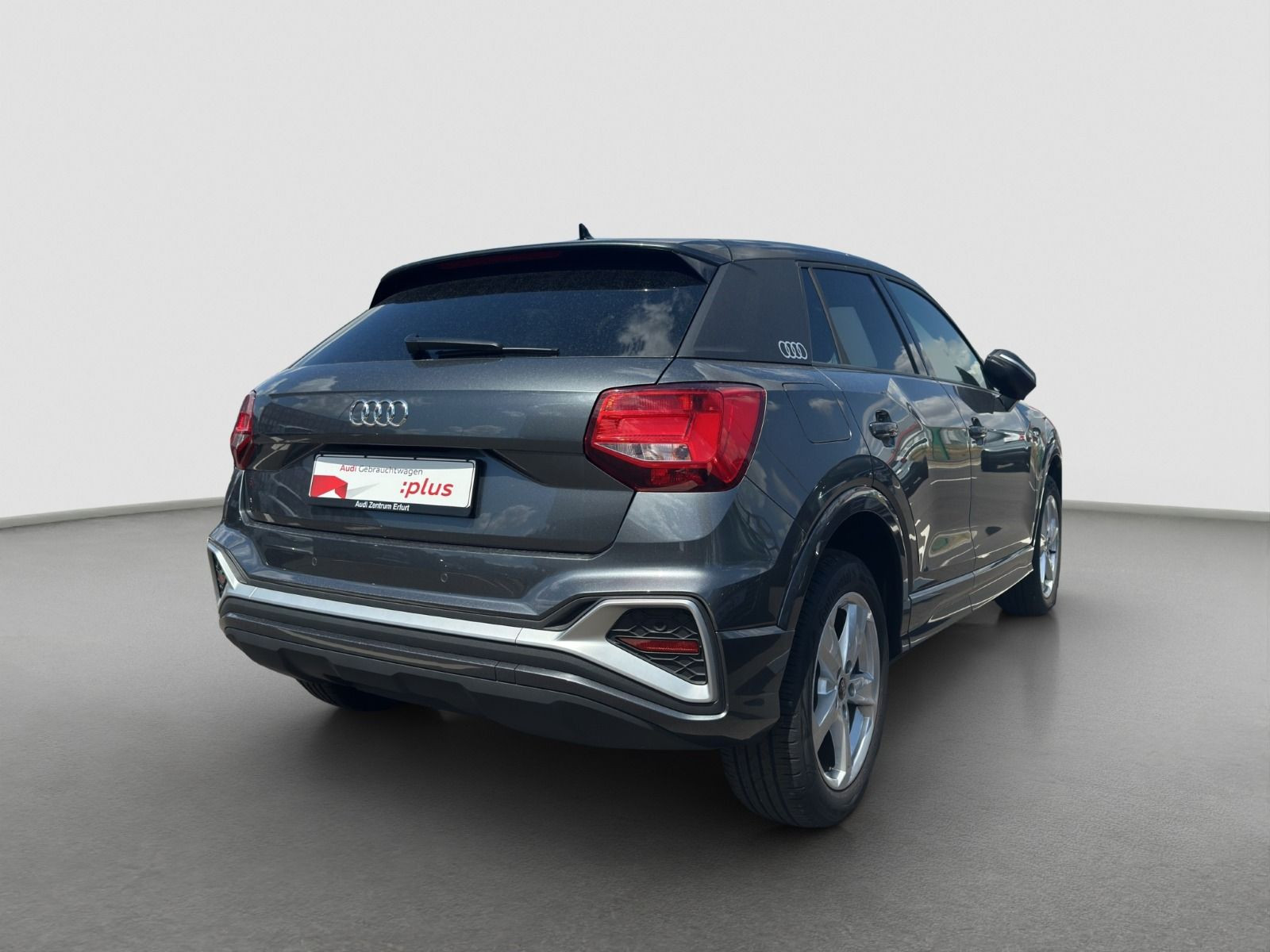 Audi - Q2_4