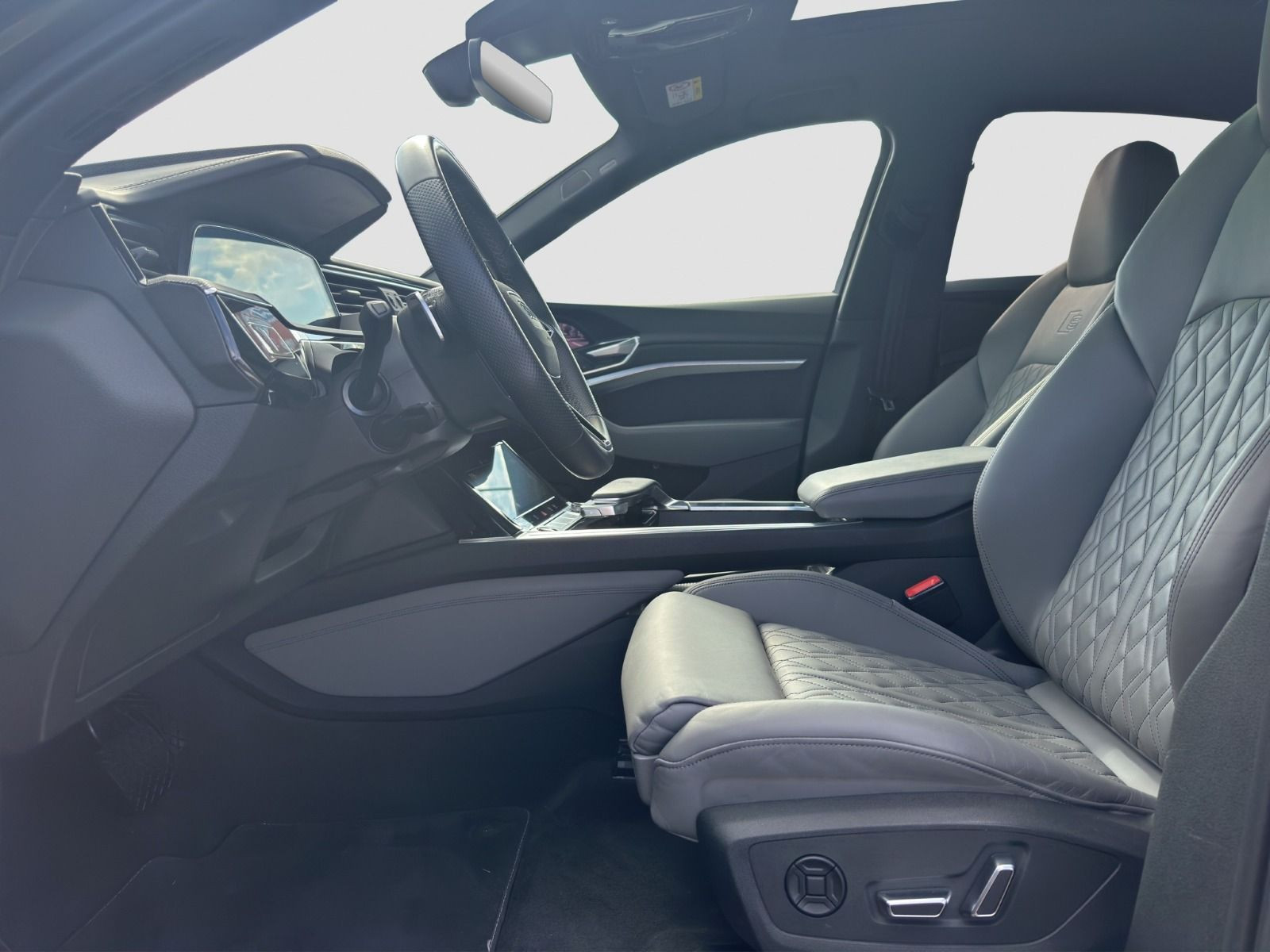 Audi - e-tron Sportback_8