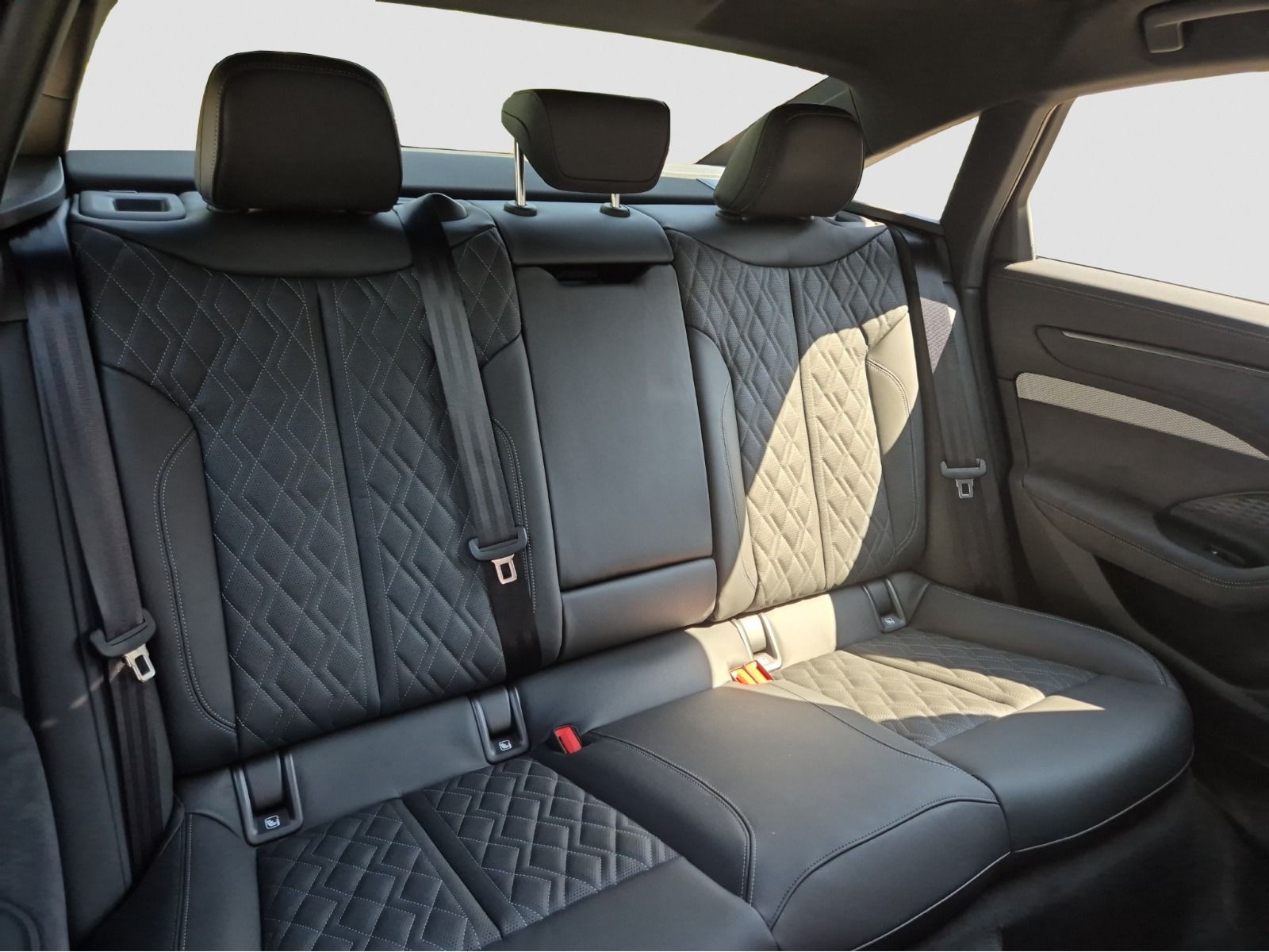 Audi - A6 Limousine_21