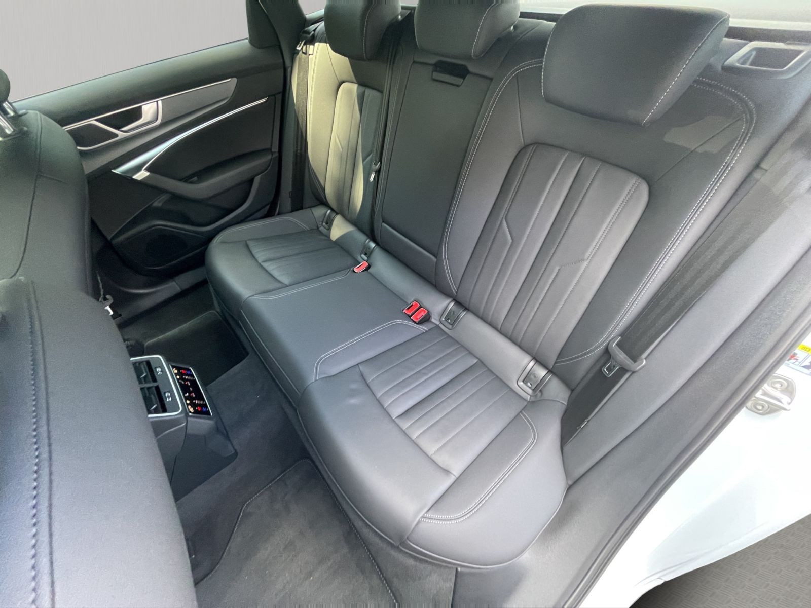 Audi - A6 Avant_16