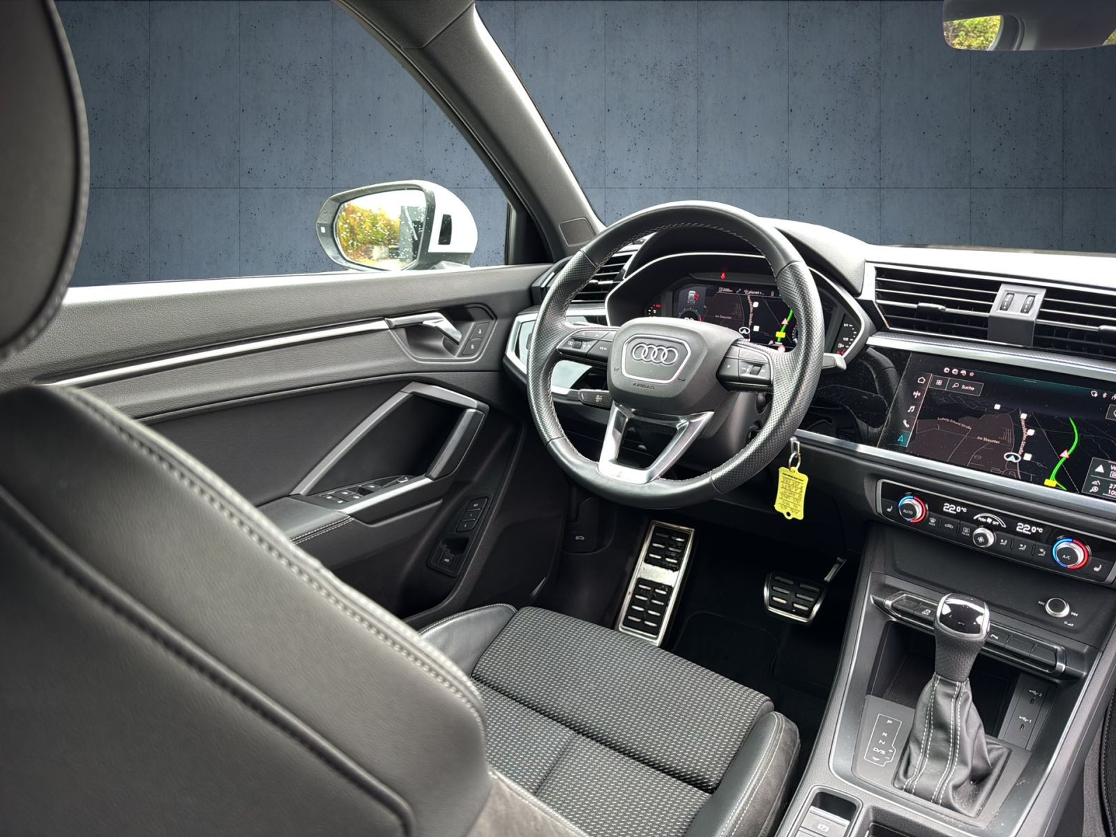 Audi - Q3_19 Audi - Q3_19