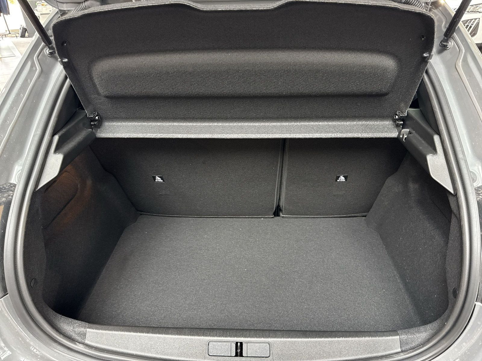 Peugeot - 208_9