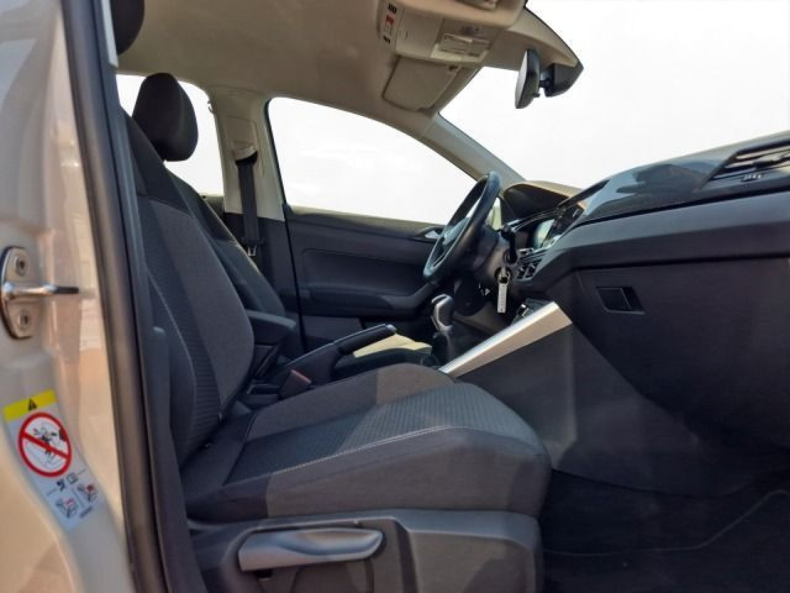 Volkswagen - Polo_12