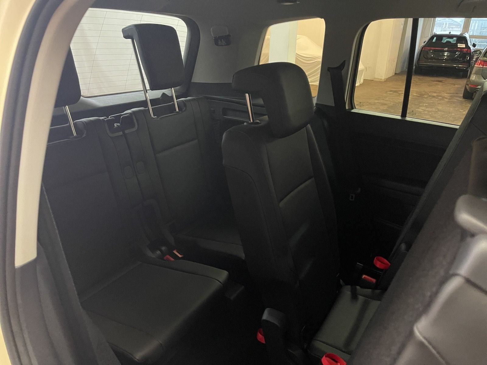 Volkswagen - Touran_22