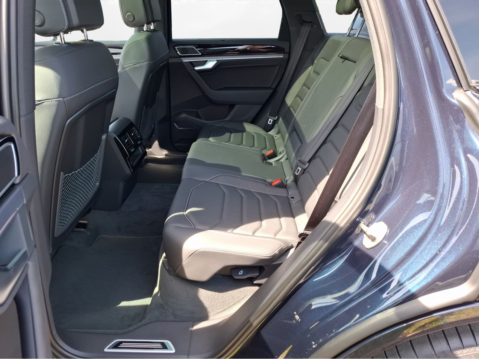 Volkswagen - Touareg_5