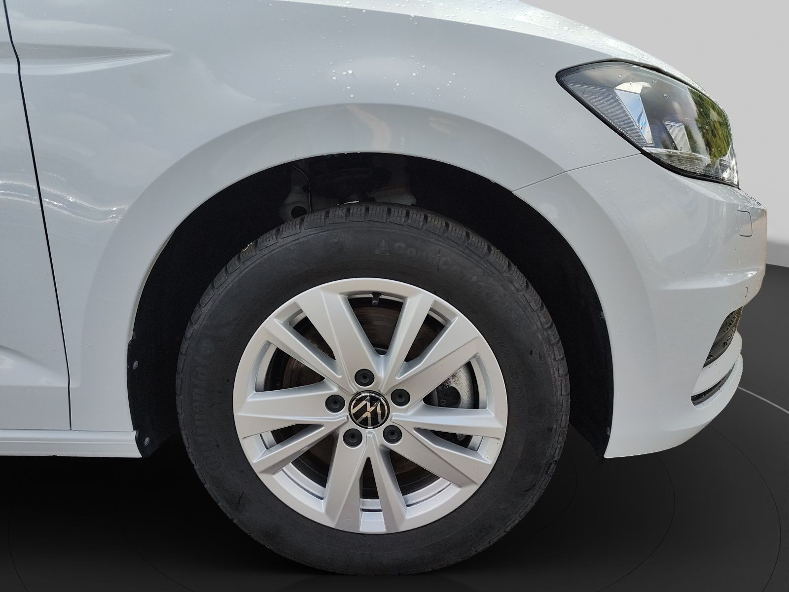Volkswagen - Touran_14