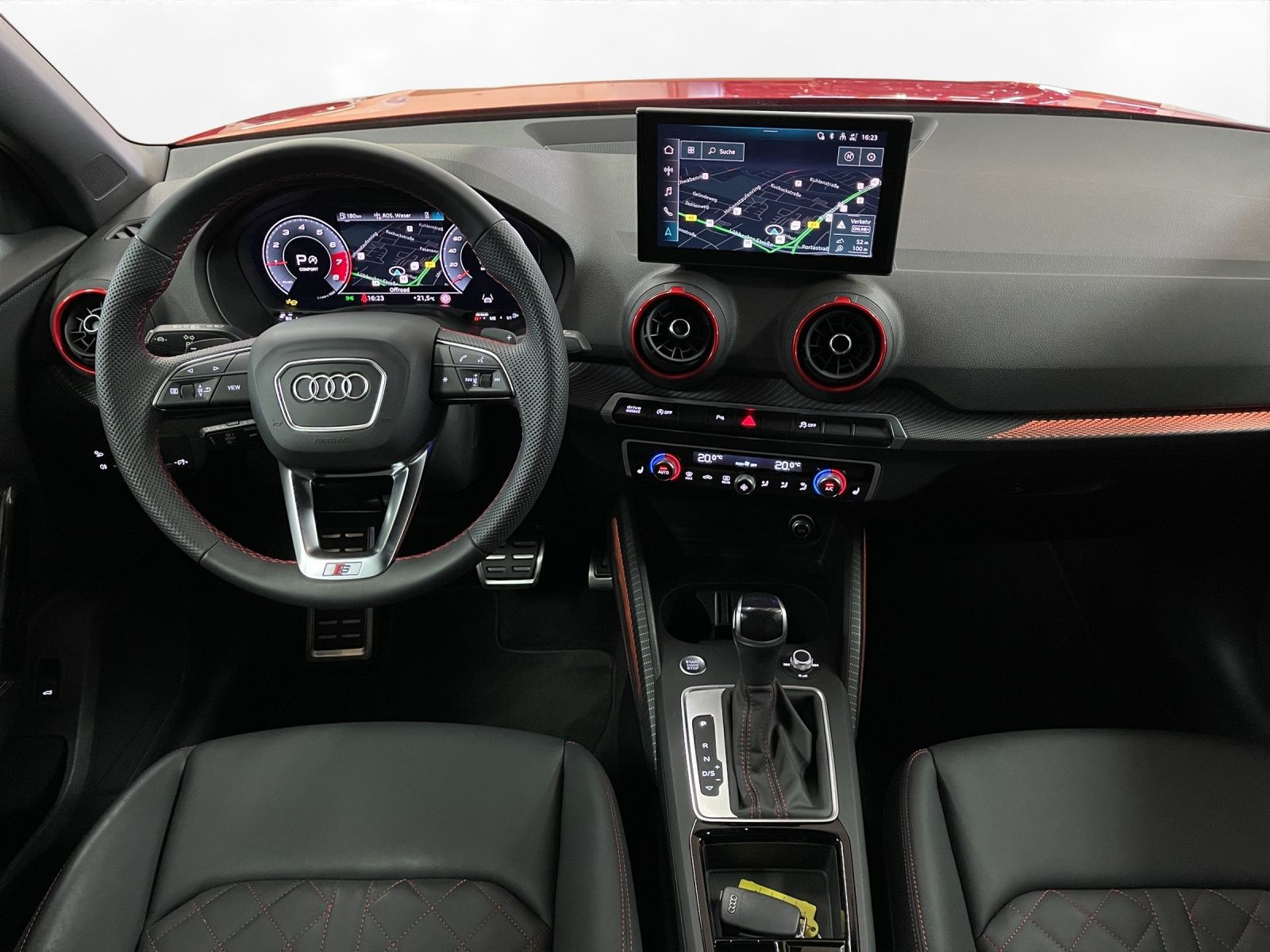 Audi - Q2_20