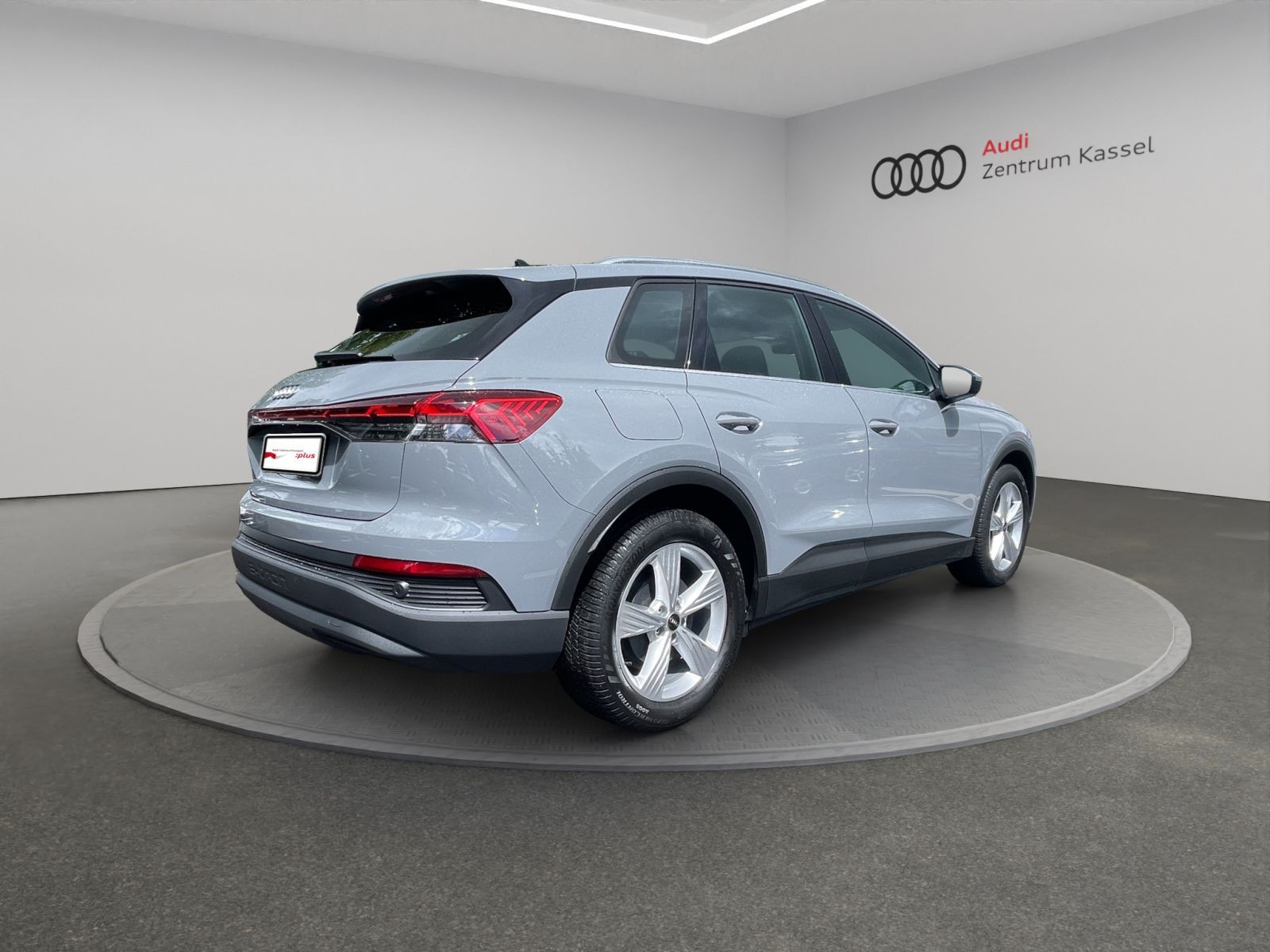 Audi - Q4_7