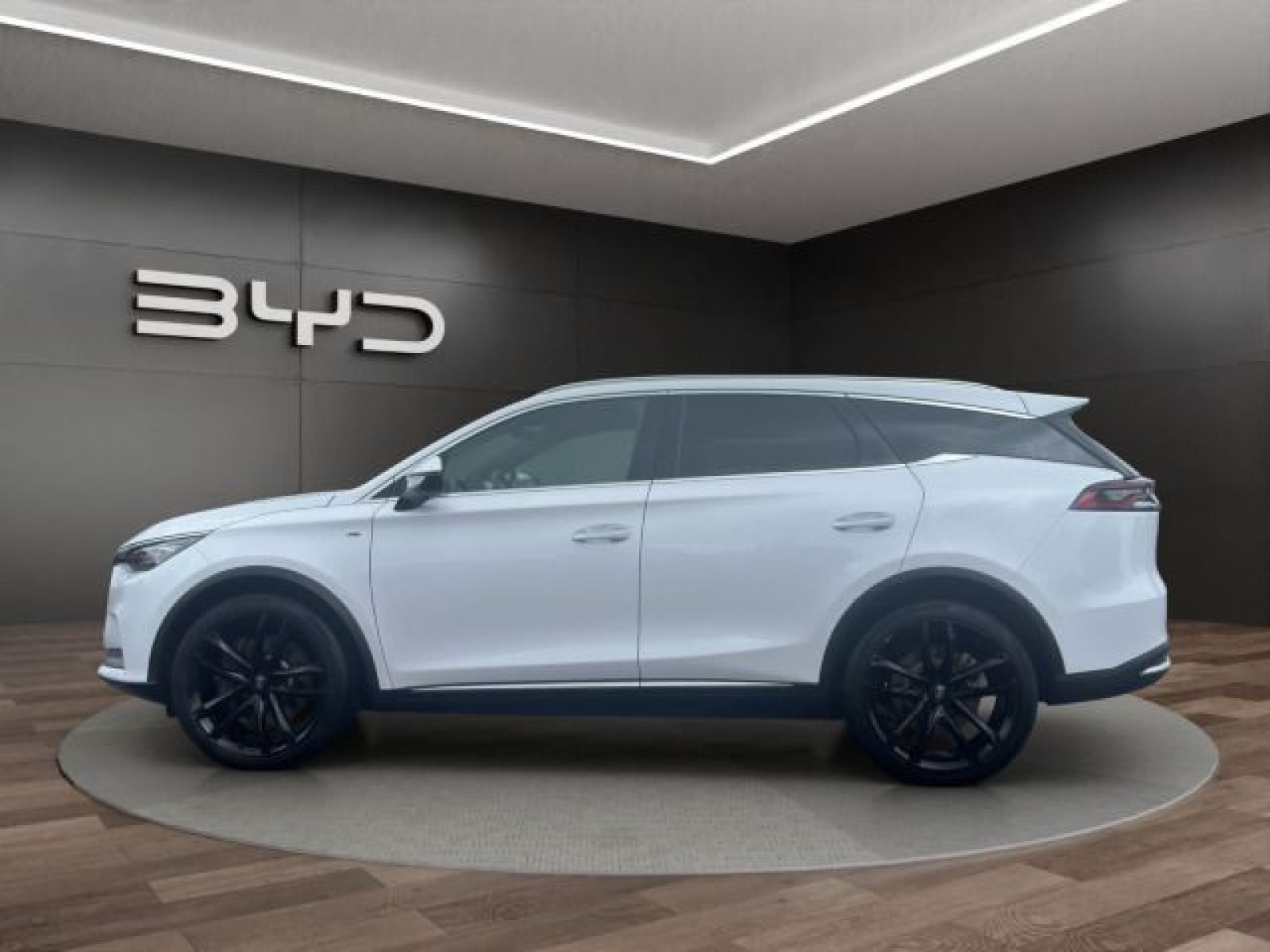 BYD - TANG_3