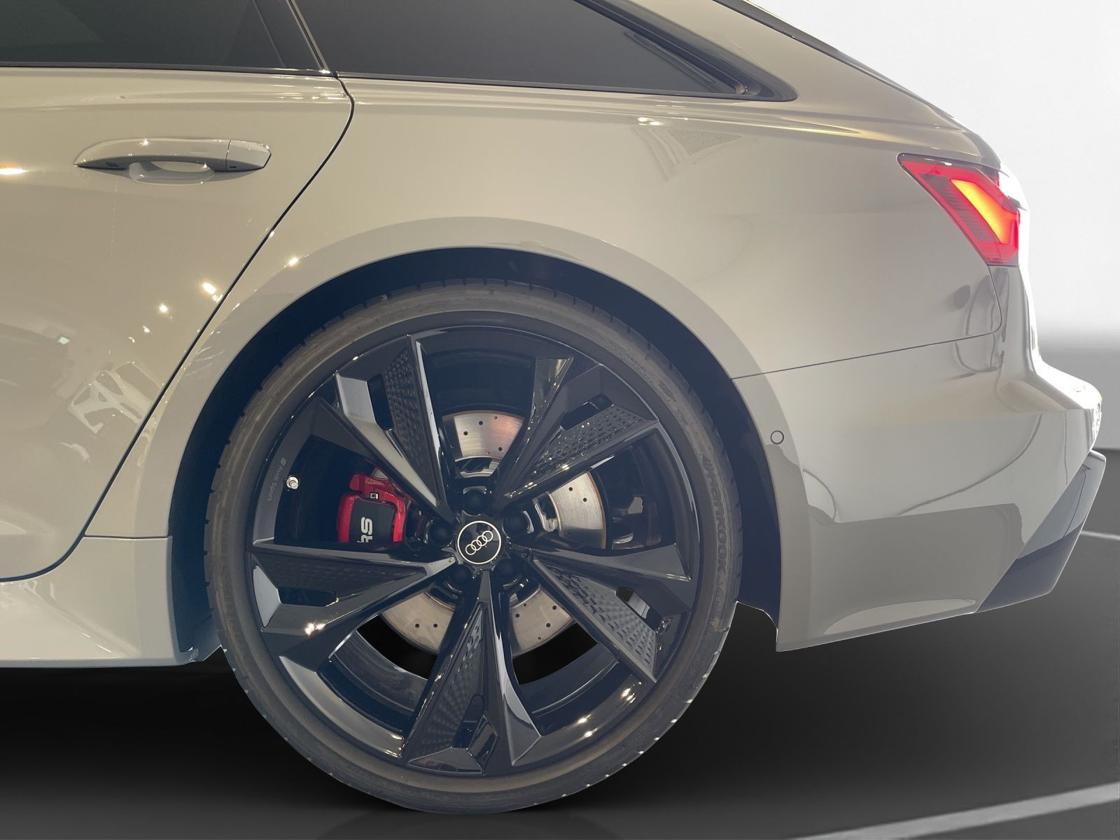 Audi - RS 6 Avant performance_14