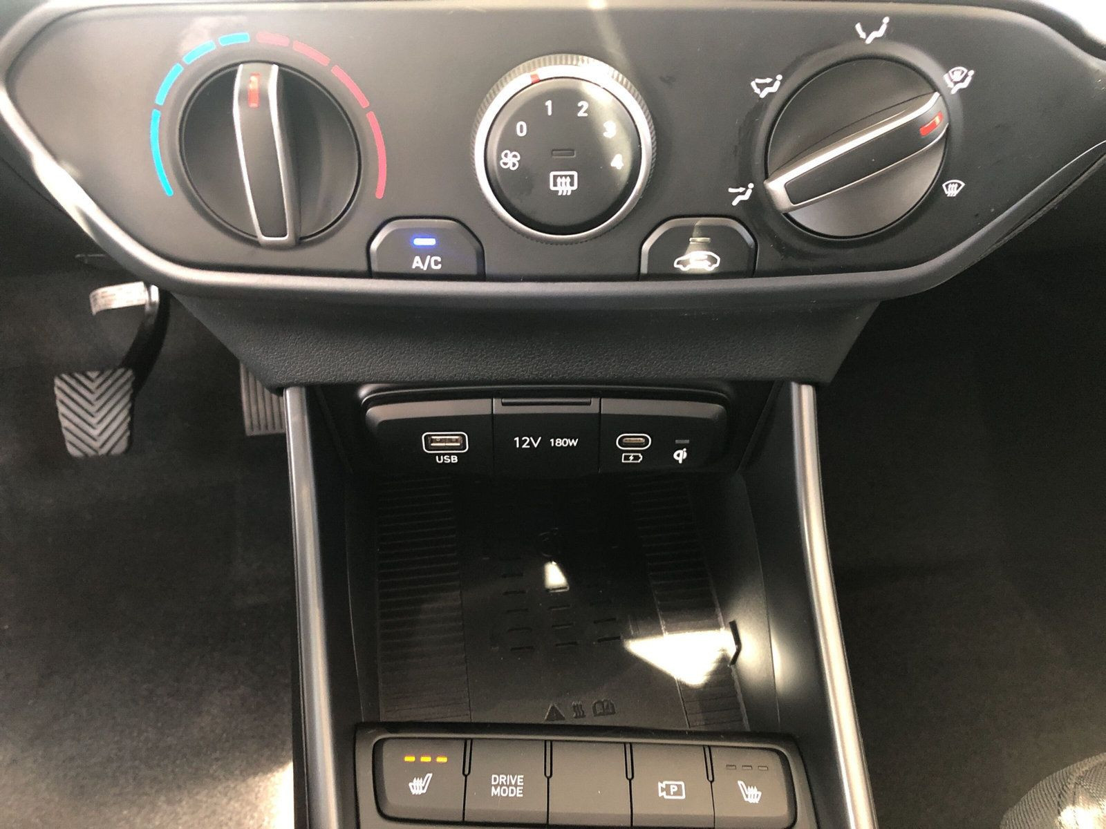 Hyundai - i20_11