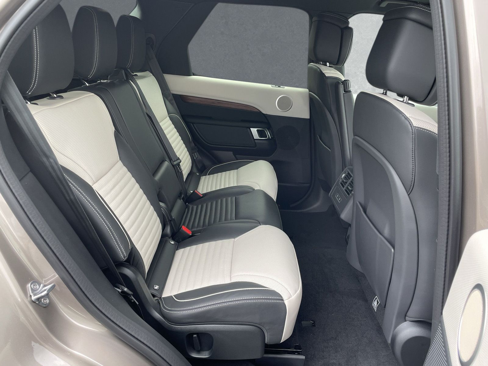 Land Rover - Discovery_5
