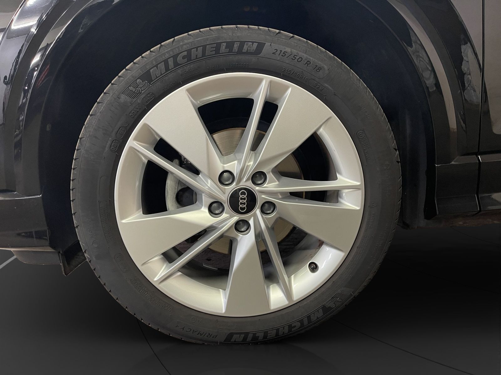Audi - Q2_13