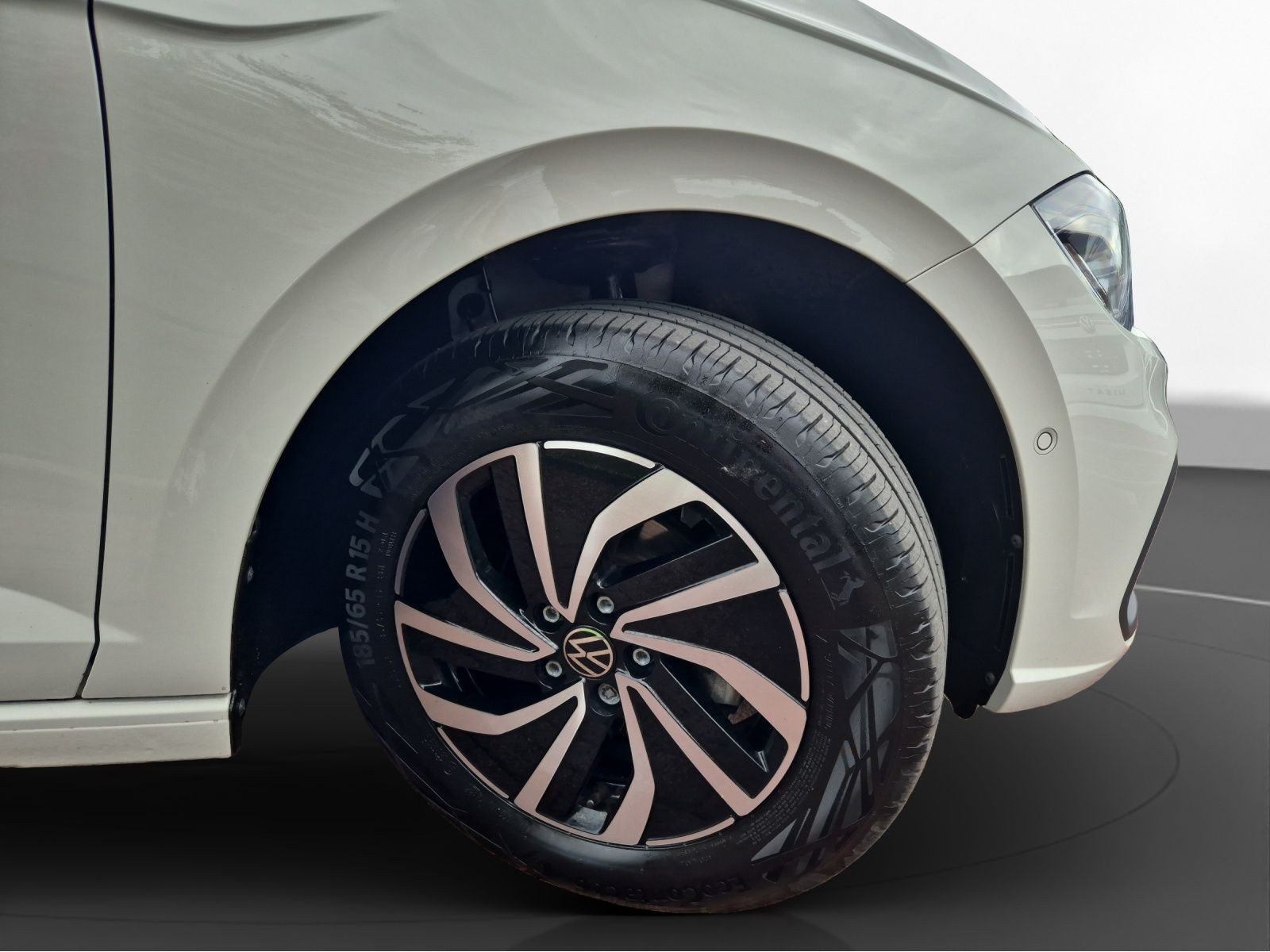 Volkswagen - Polo_11