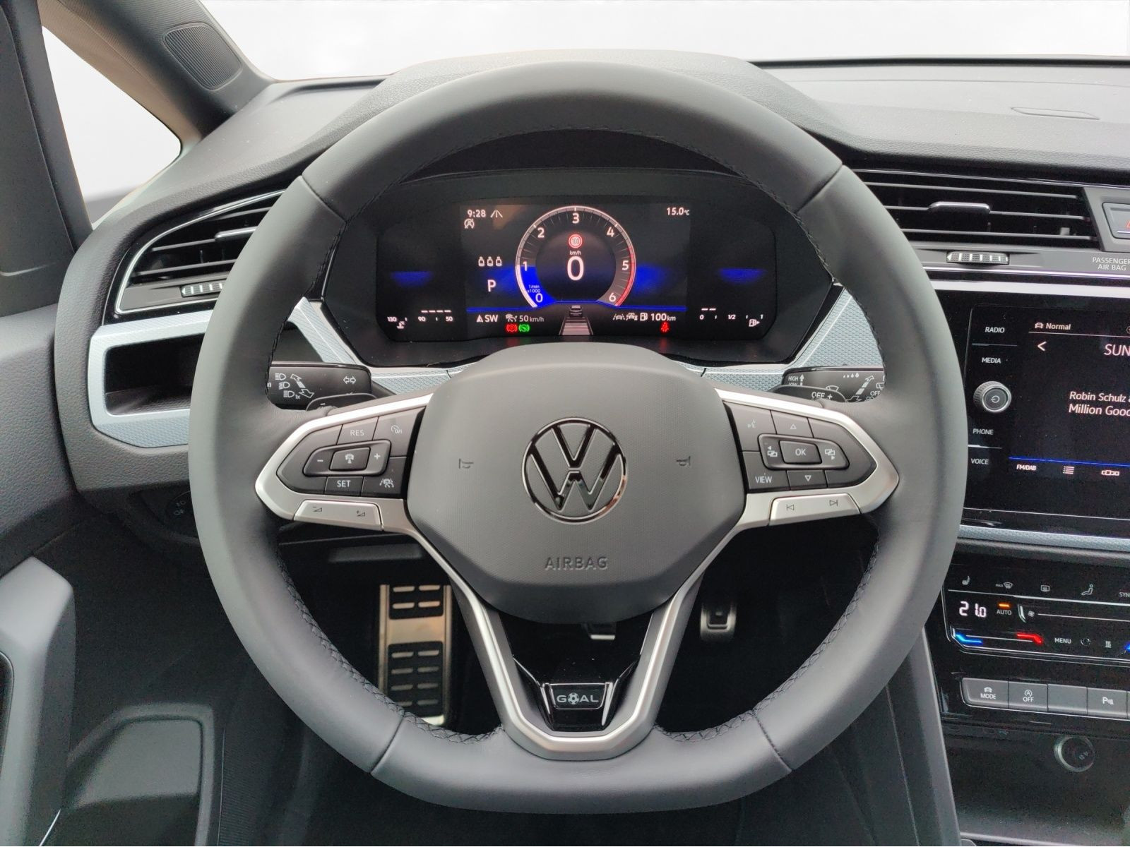 Volkswagen - Touran_9