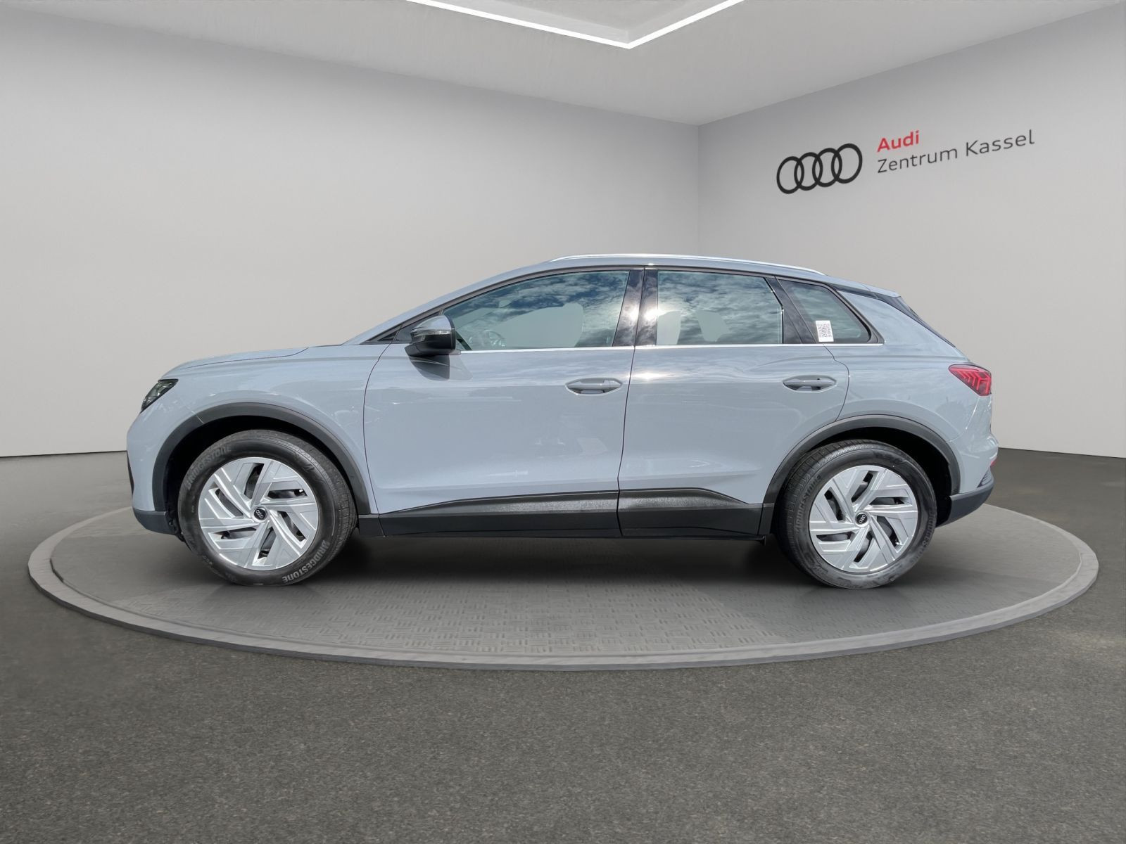 Audi - Q4_4
