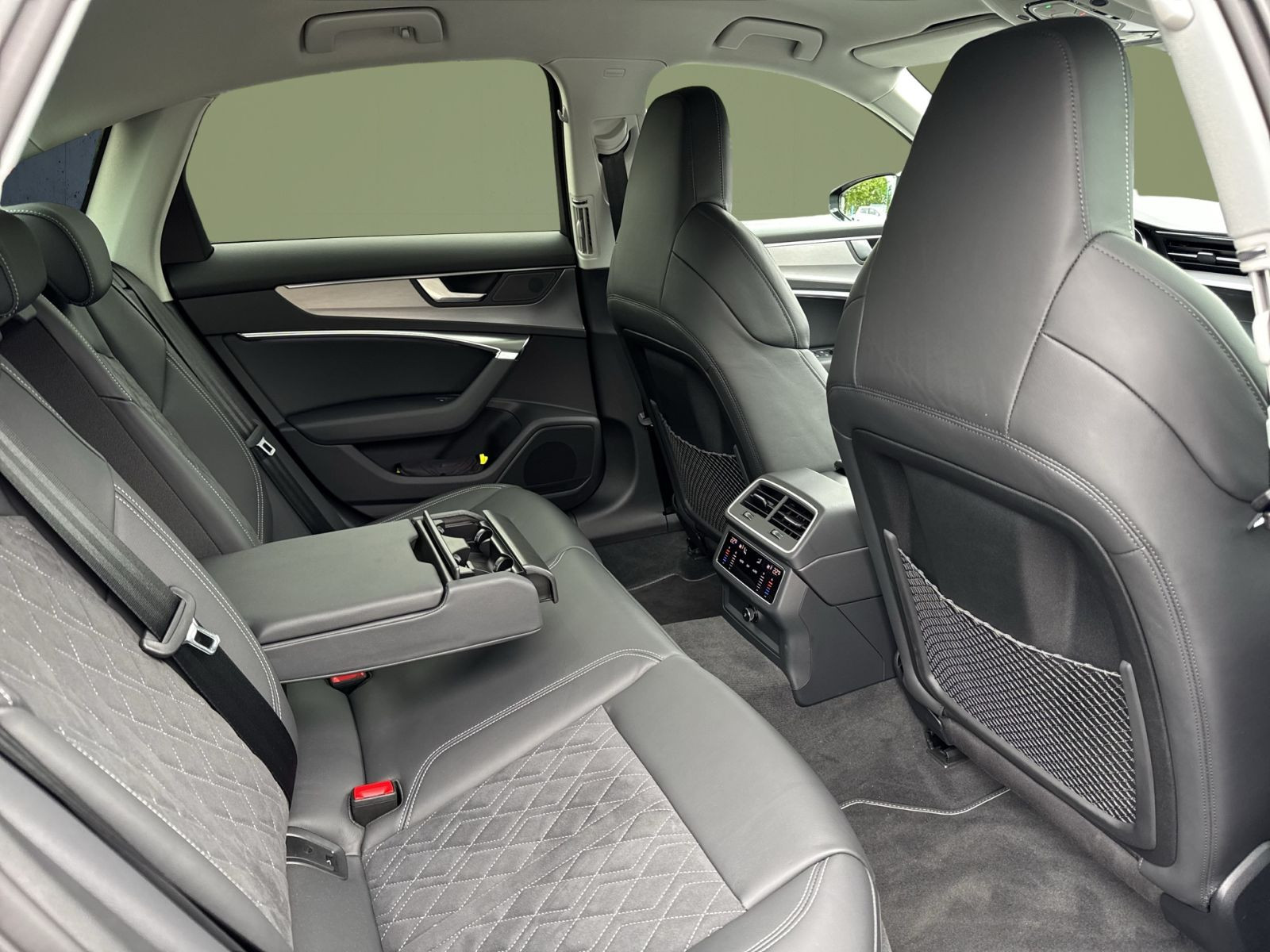 Audi - S6 Limousine_20