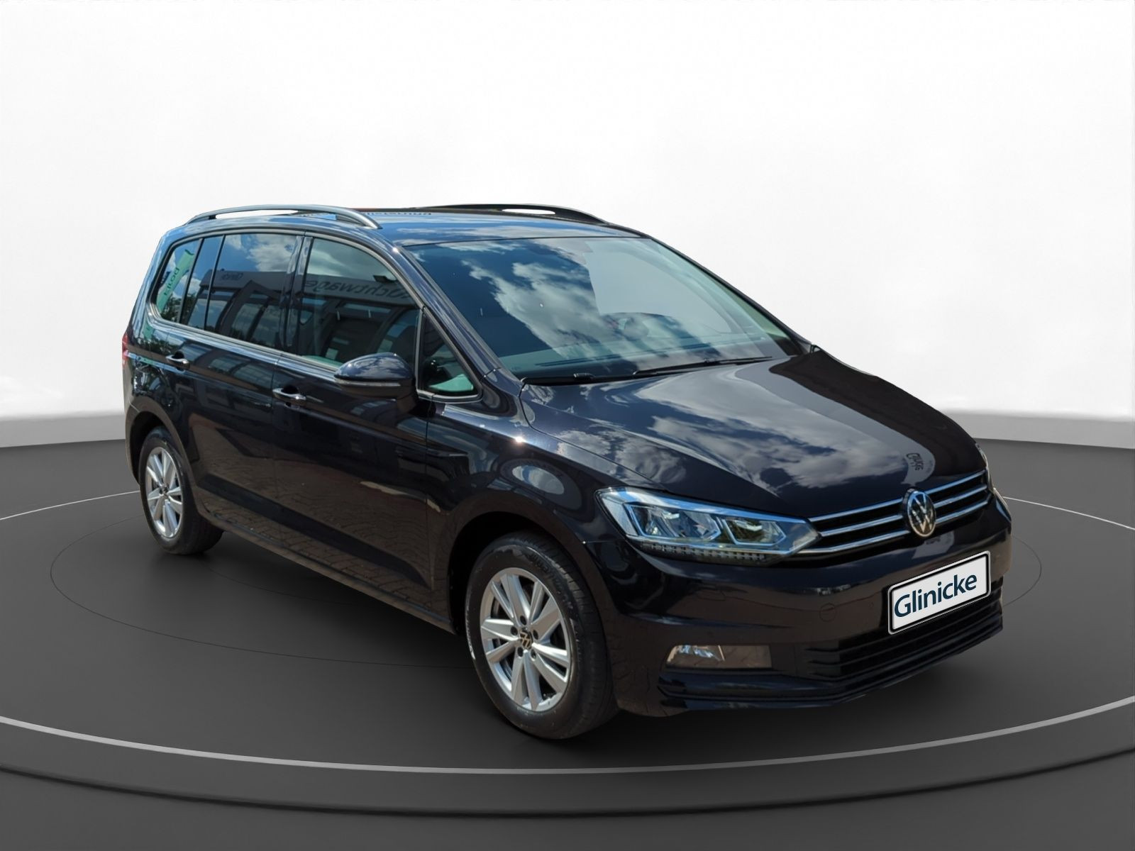 Volkswagen - Touran_14