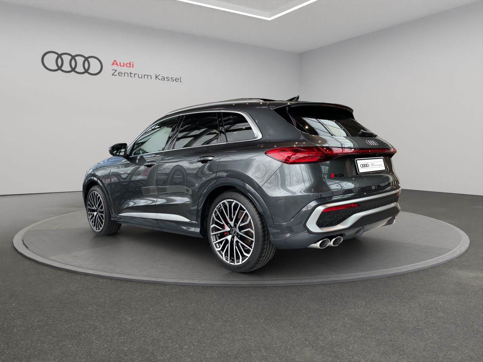 Audi - SQ5_5