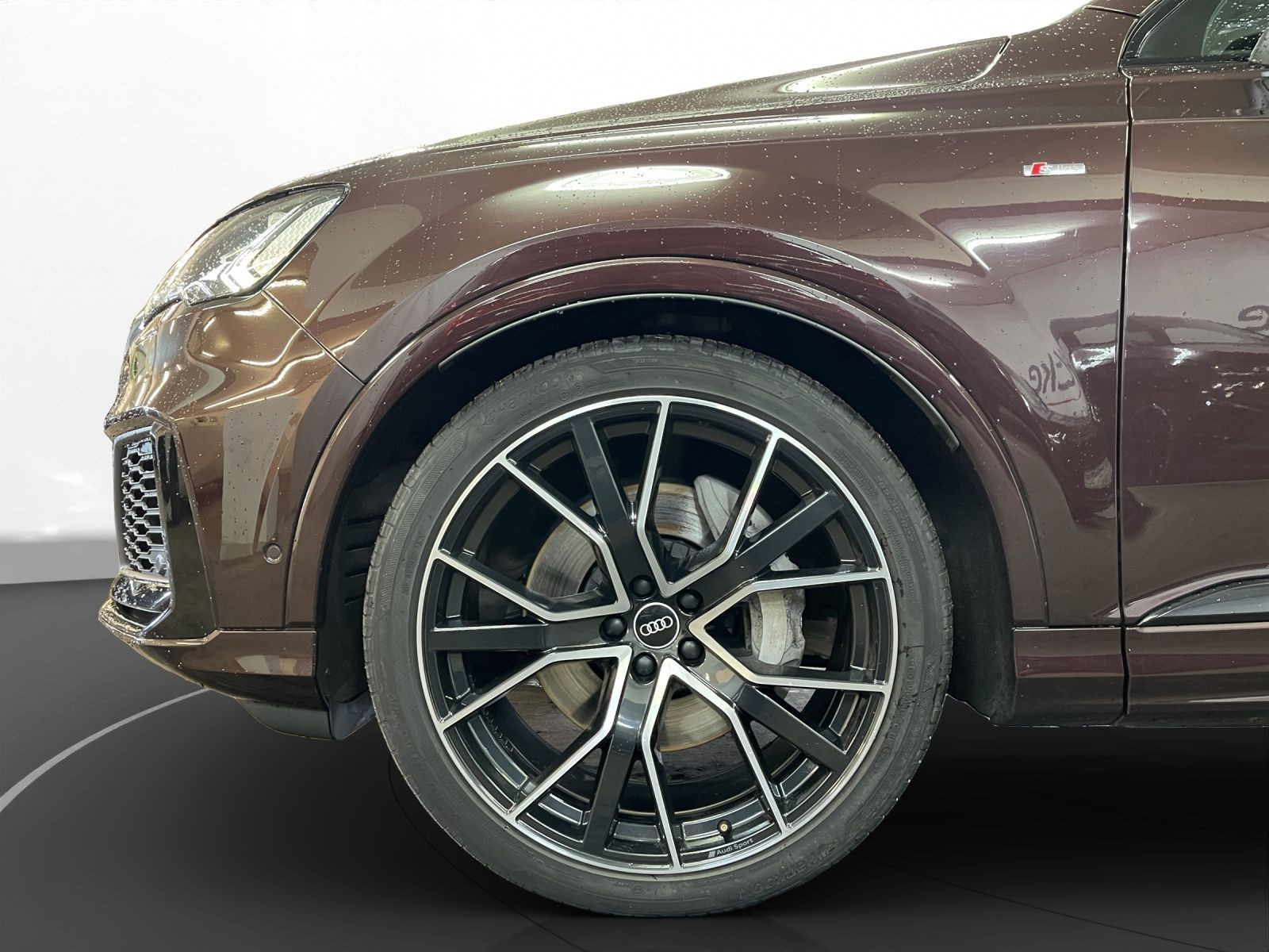 Audi - Q7_13