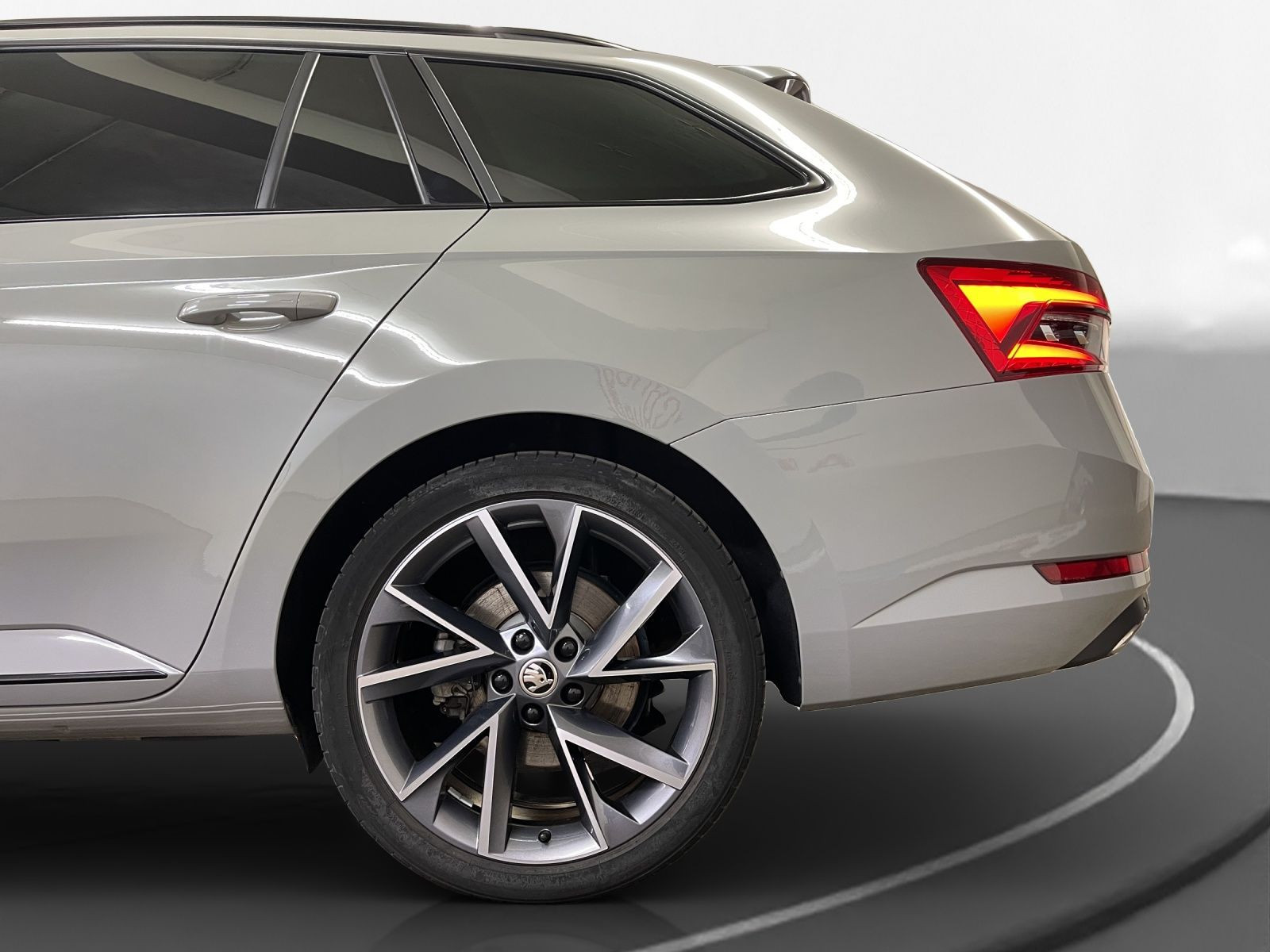 Škoda - Superb_12
