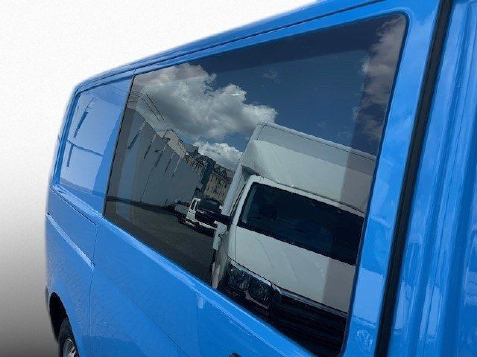 Volkswagen - T6.1 Transporter_15